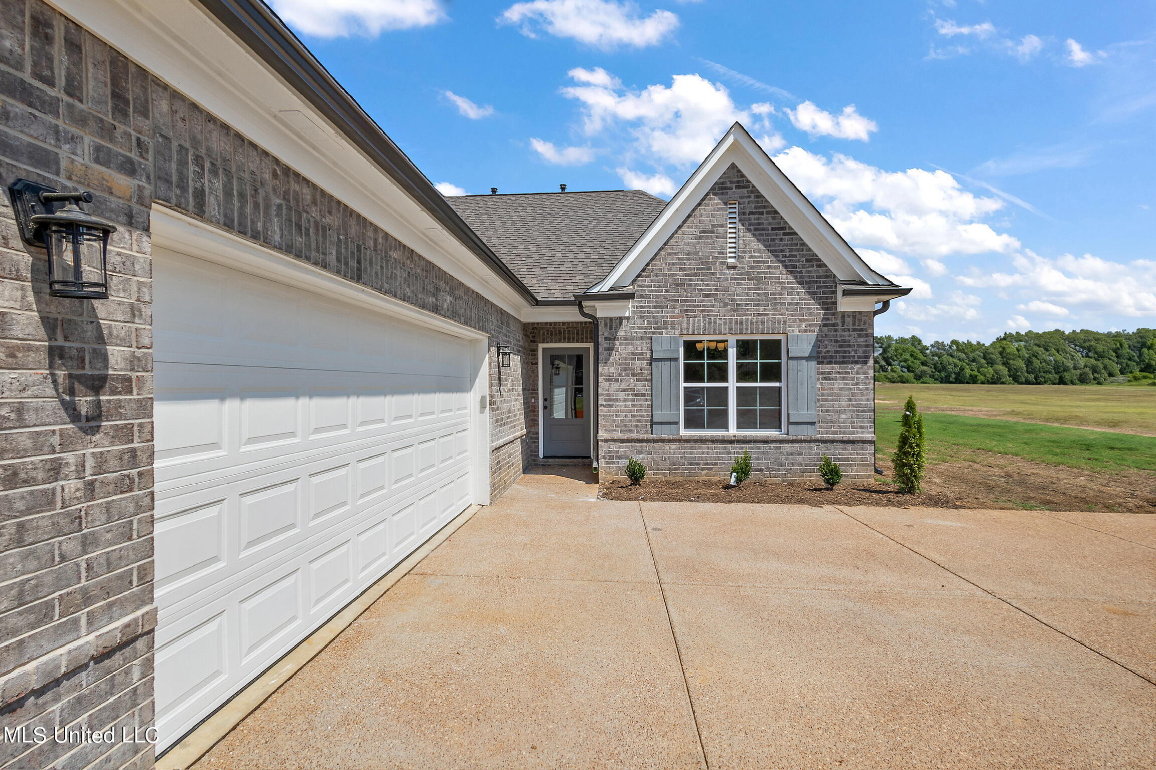 6202 Clover Court, Walls, Mississippi image 3