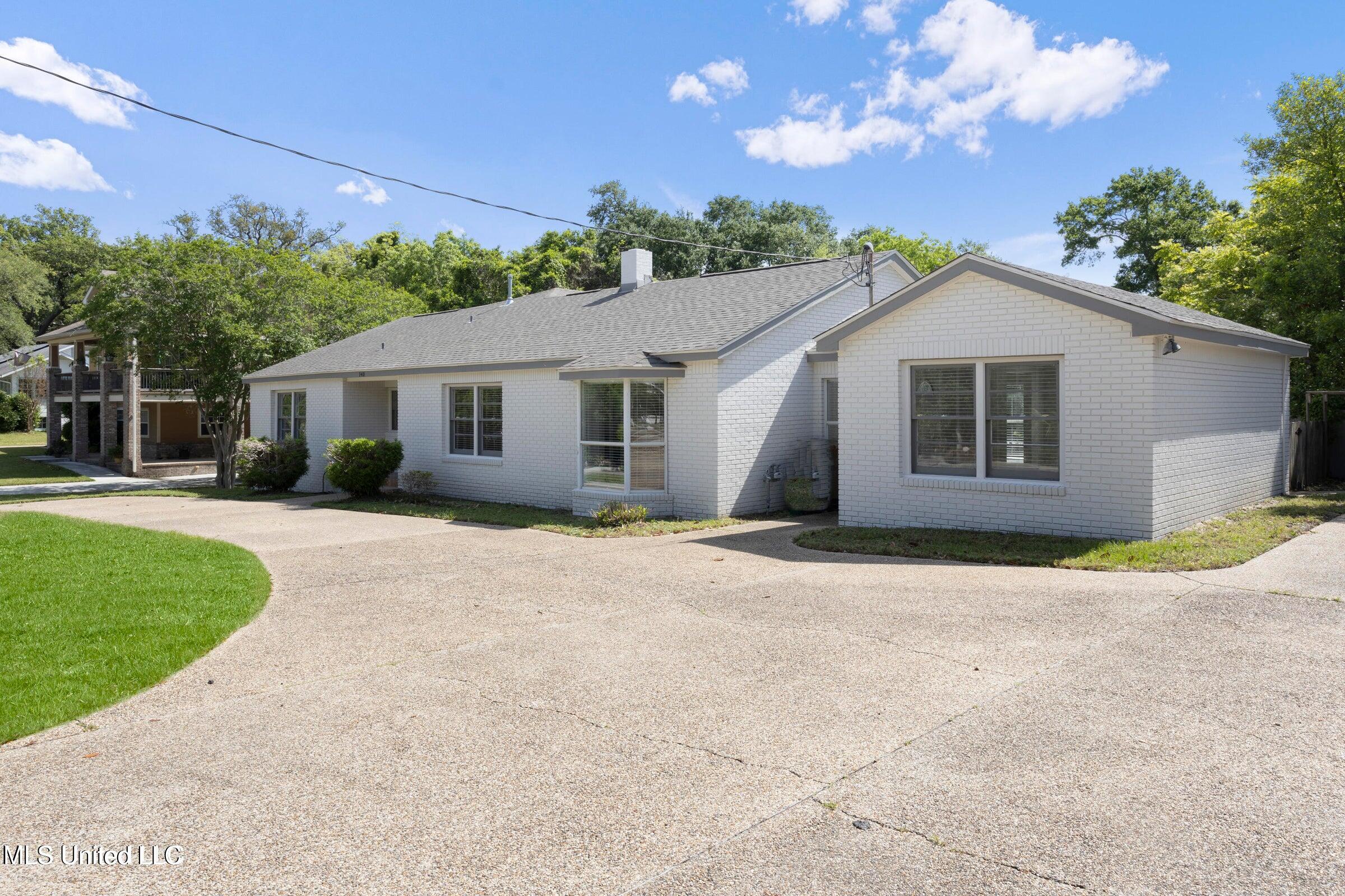 140 Azalea Drive, Biloxi, Mississippi image 3