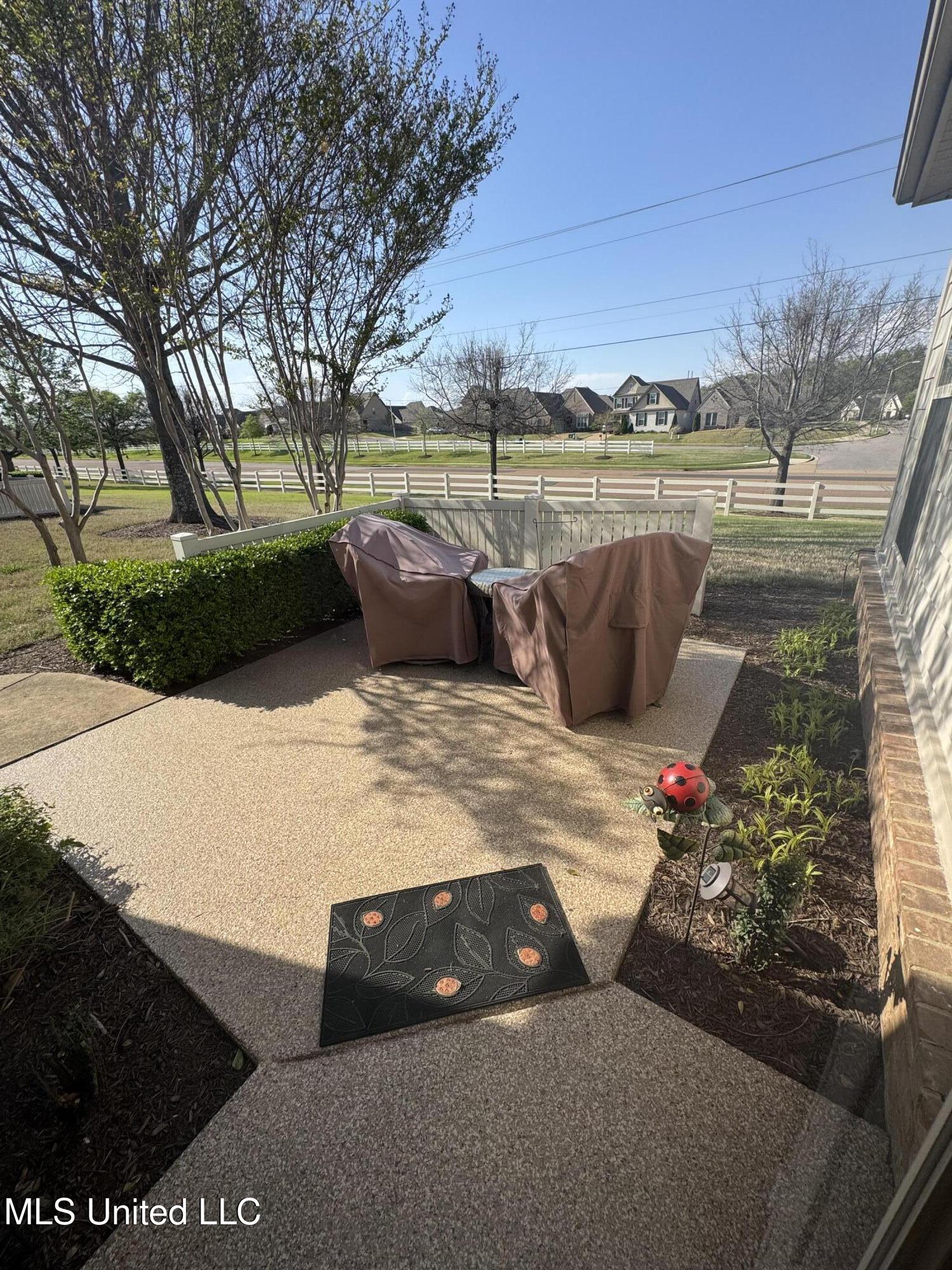 8948 Oak Branch Lane, Olive Branch, Mississippi image 4
