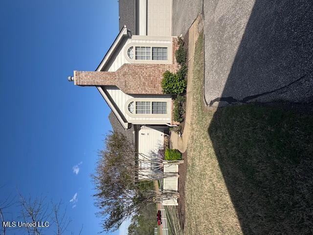 8948 Oak Branch Lane, Olive Branch, Mississippi image 1