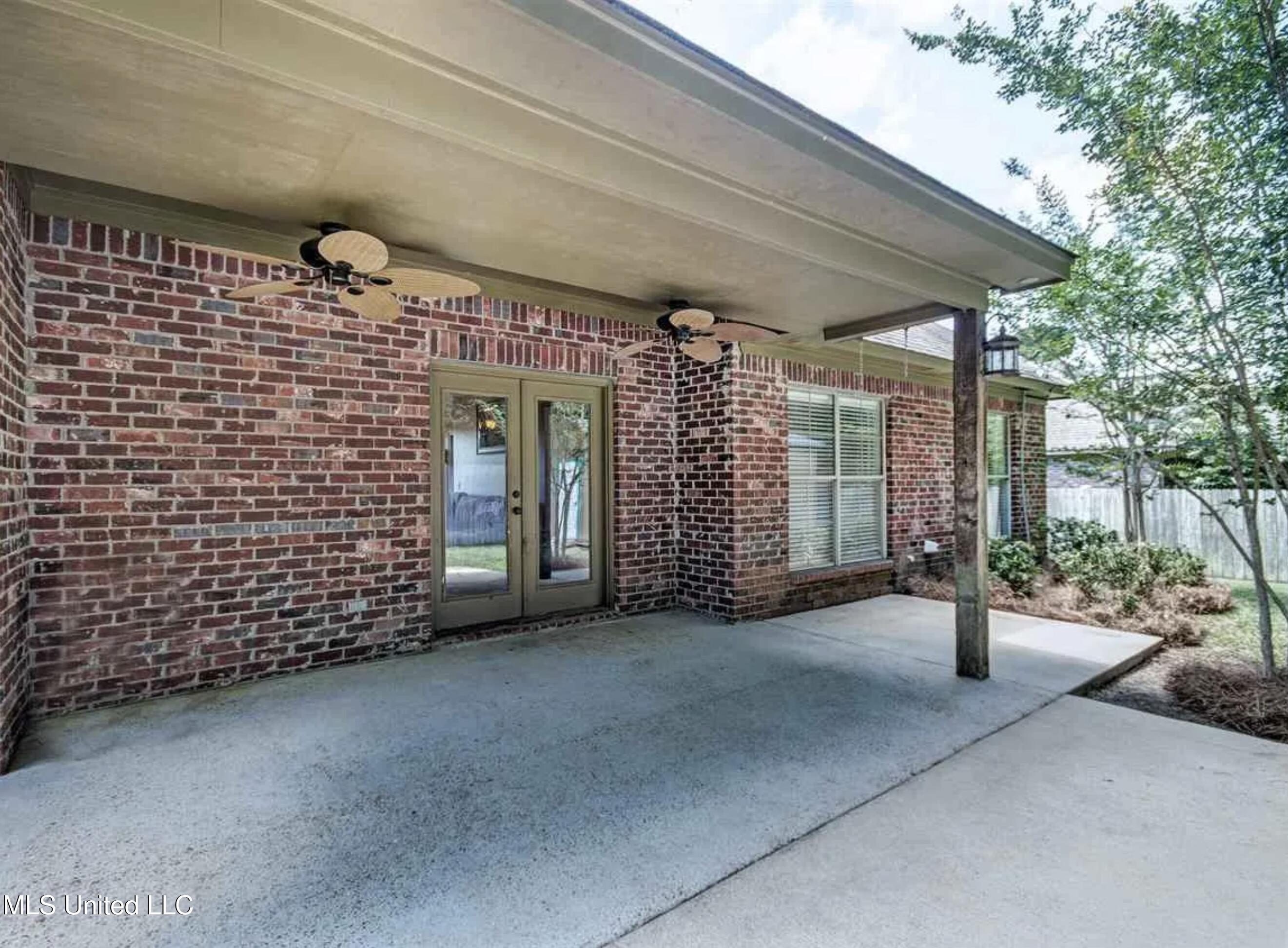 104 Belle Oak Drive, Brandon, Mississippi image 5