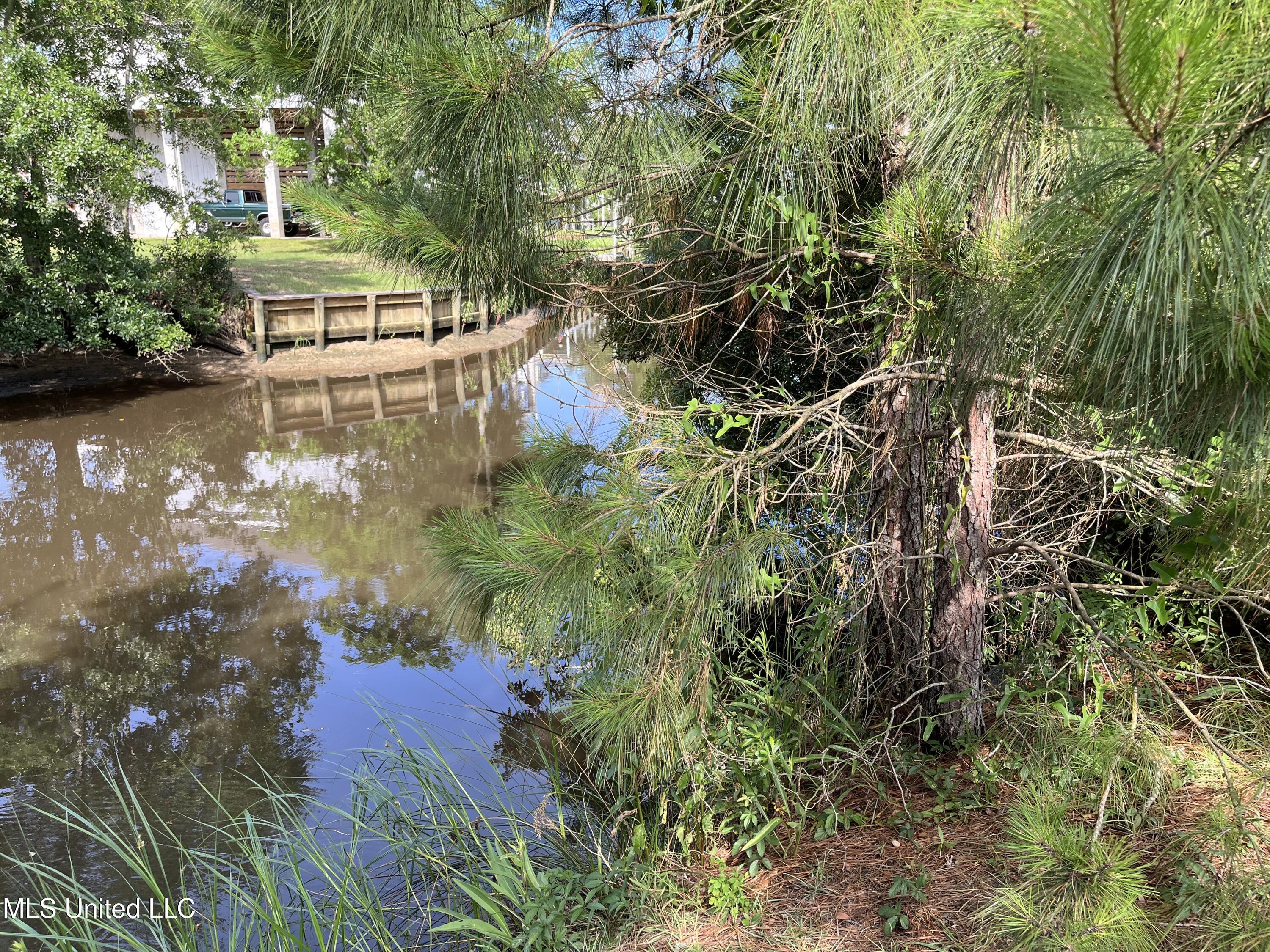 Bay Cove Drive, Bay Saint Louis, Mississippi image 3