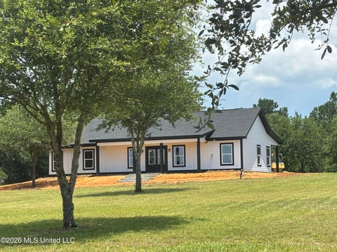 Homes For Sale - 6136 Road 541<br/> Kiln, MS 39556