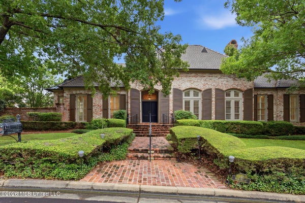 6 PECAN HOLLOW DR, JACKSON, MS 39211 - Image 64045840b32aba5c19d5d103743f1a2f/827801751