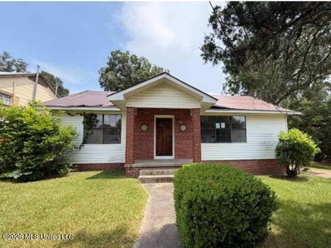 Homes For Sale - 109 Gayosa Avenue<br/> Adams County, Natchez, MS 39120