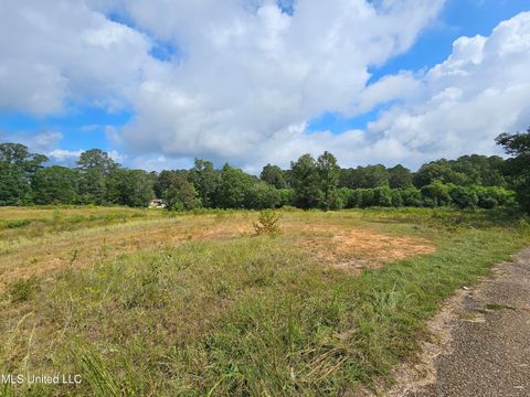 Vacant Land For Sale - 923 Jeffery Drive<br/> Laurel, MS 39440