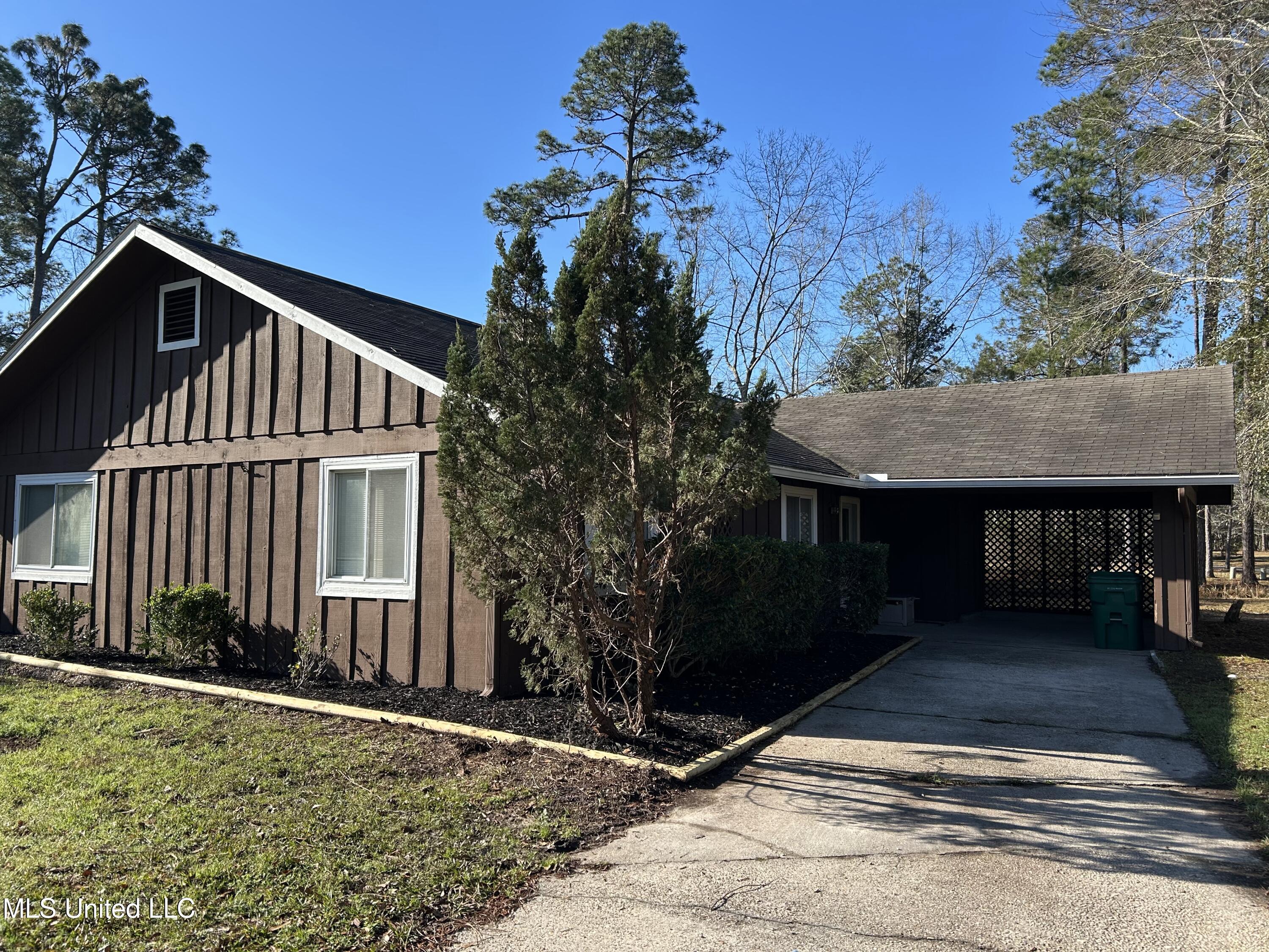 1 Rabbit Run, Diamondhead, Mississippi image 1