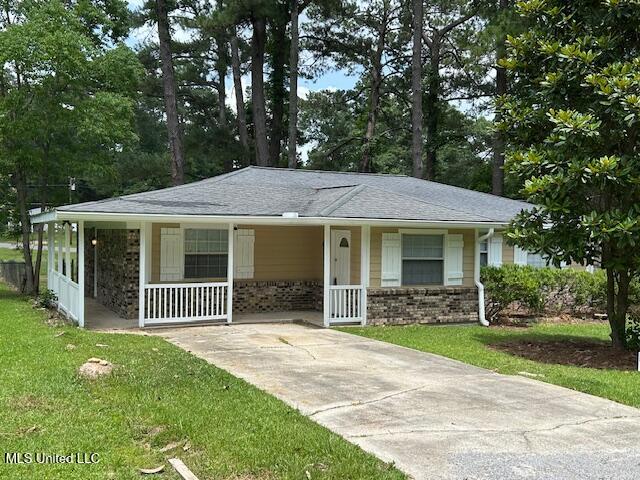 805 Choctaw Drive, Laurel, Mississippi image 1