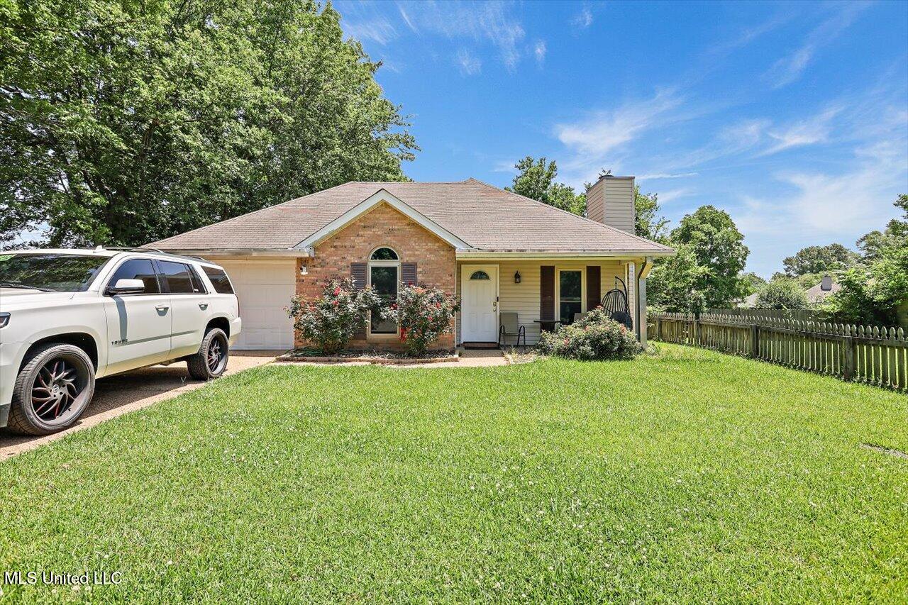 6 Laurie Cove, Byram, Mississippi image 1