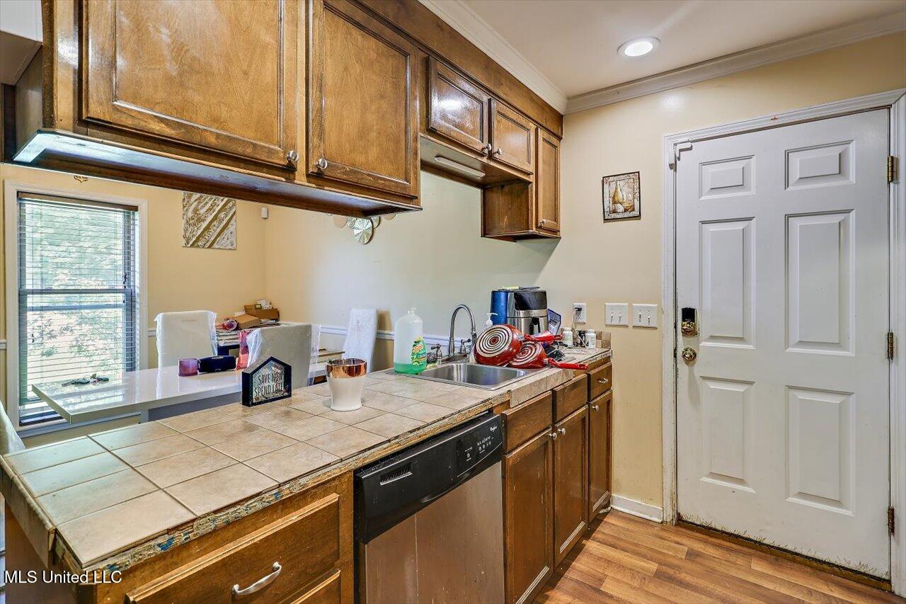 6 Laurie Cove, Byram, Mississippi image 9
