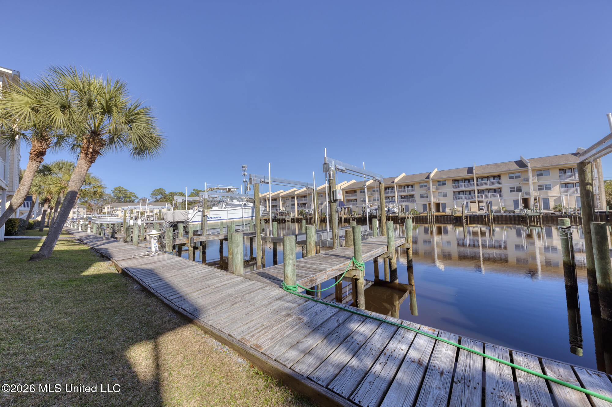 2421 Beachview Drive