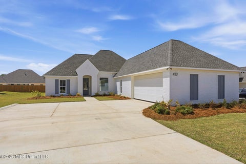 Homes For Sale - 433 Aurora Circle<br/> Canton, MS 39046