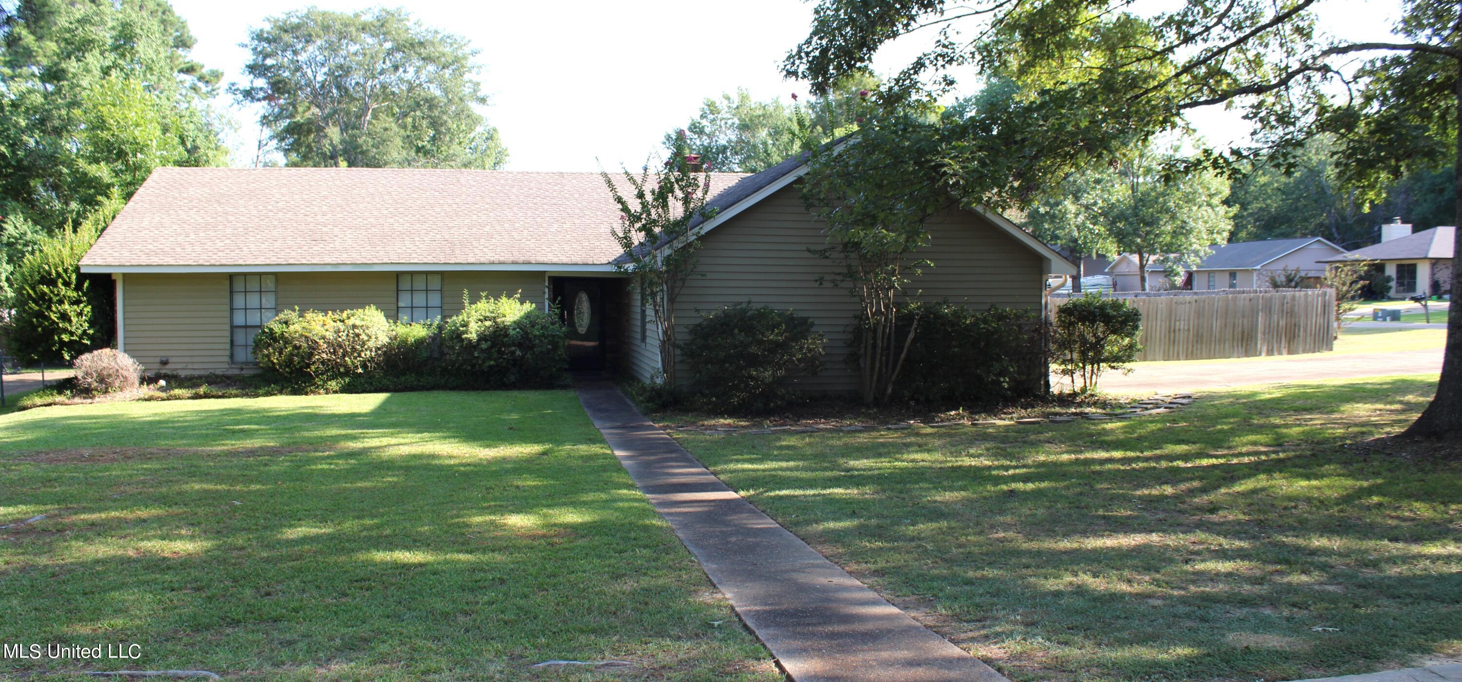 225 Oak Bend, Madison, Mississippi image 1