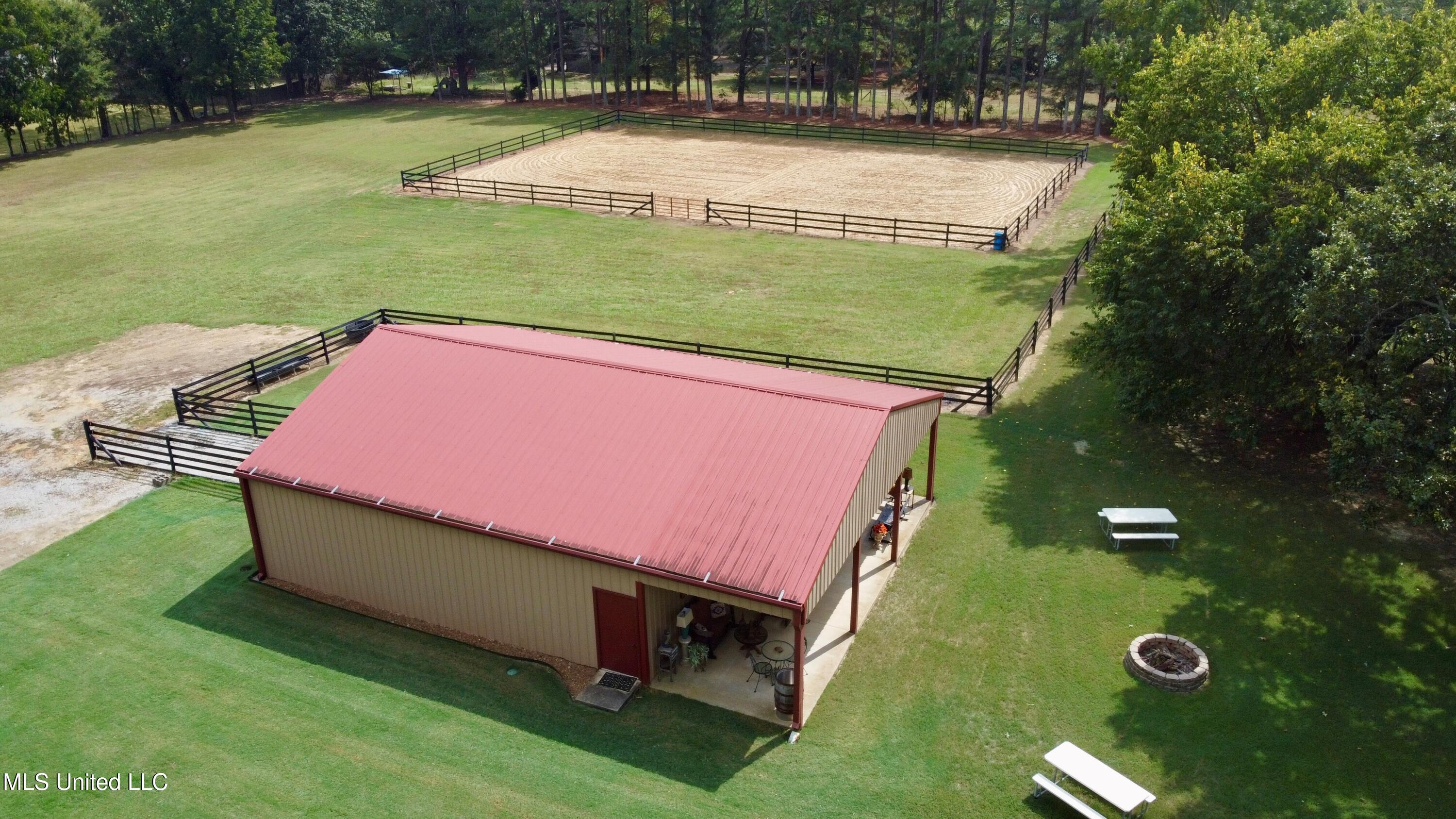 7300 Davidson Road, Olive Branch, Mississippi image 38