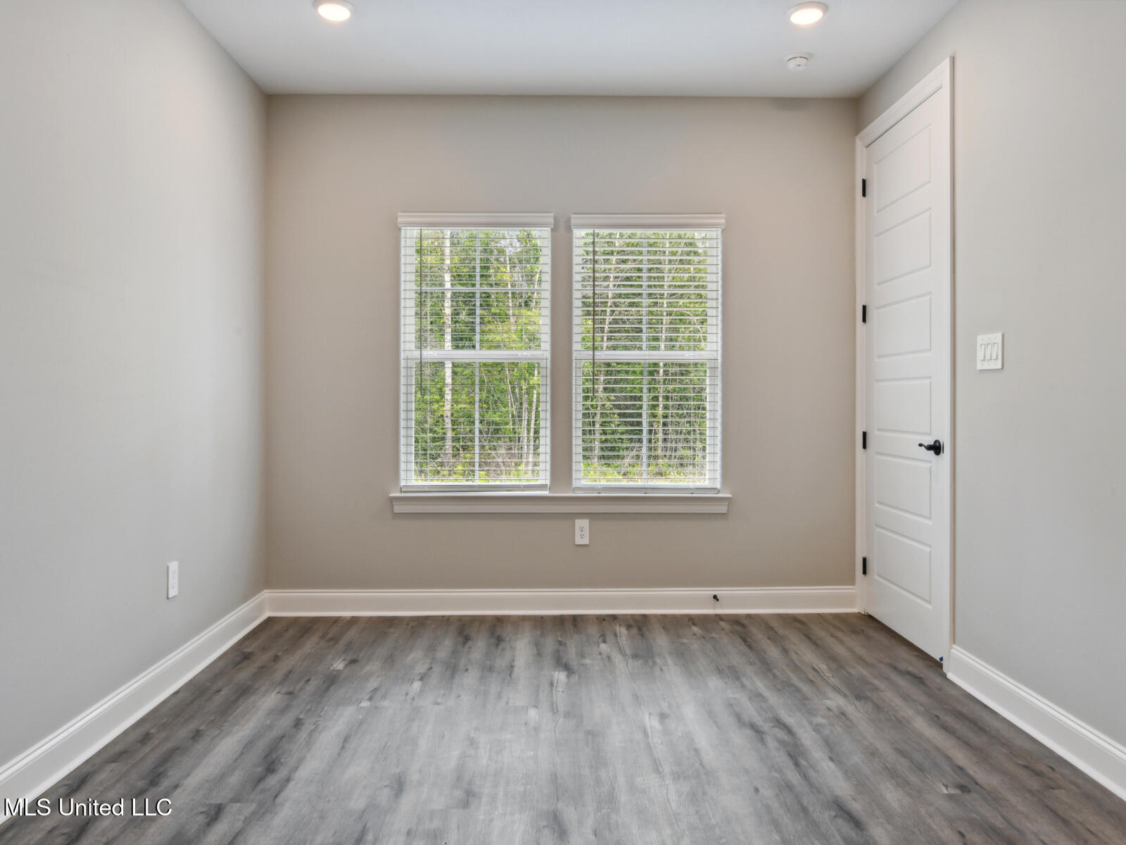 10495 Glade Cove Drive, Gulfport, Mississippi image 16