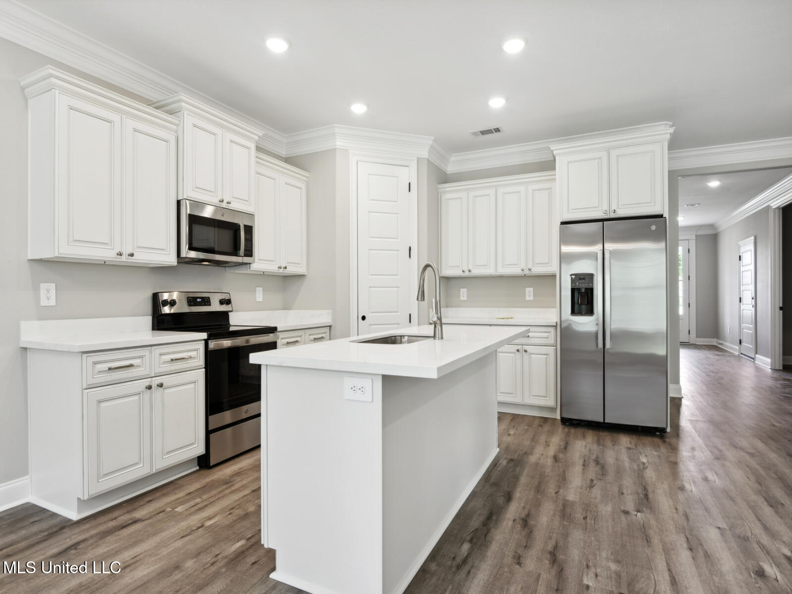 10495 Glade Cove Drive, Gulfport, Mississippi image 13