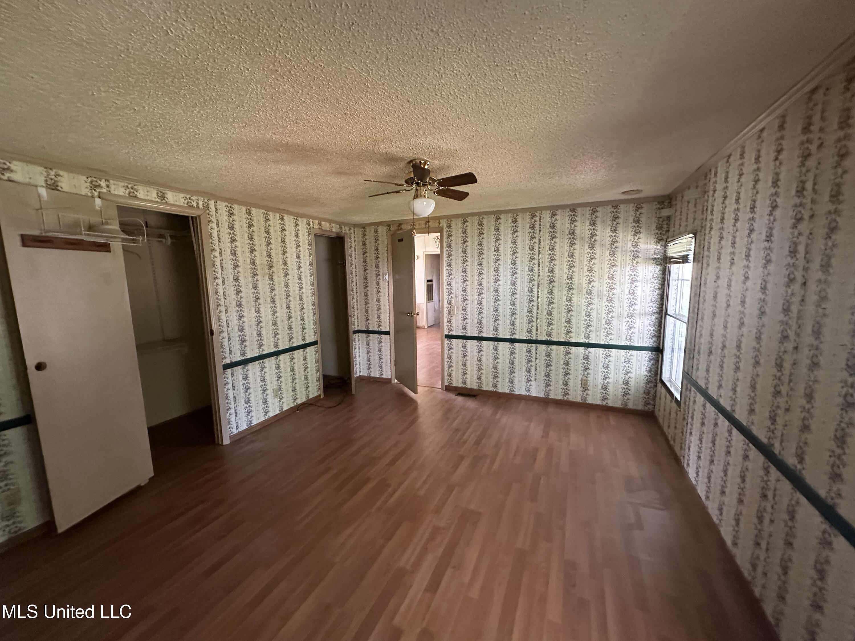 18241 Robin Oaks Drive, Gulfport, Mississippi image 11