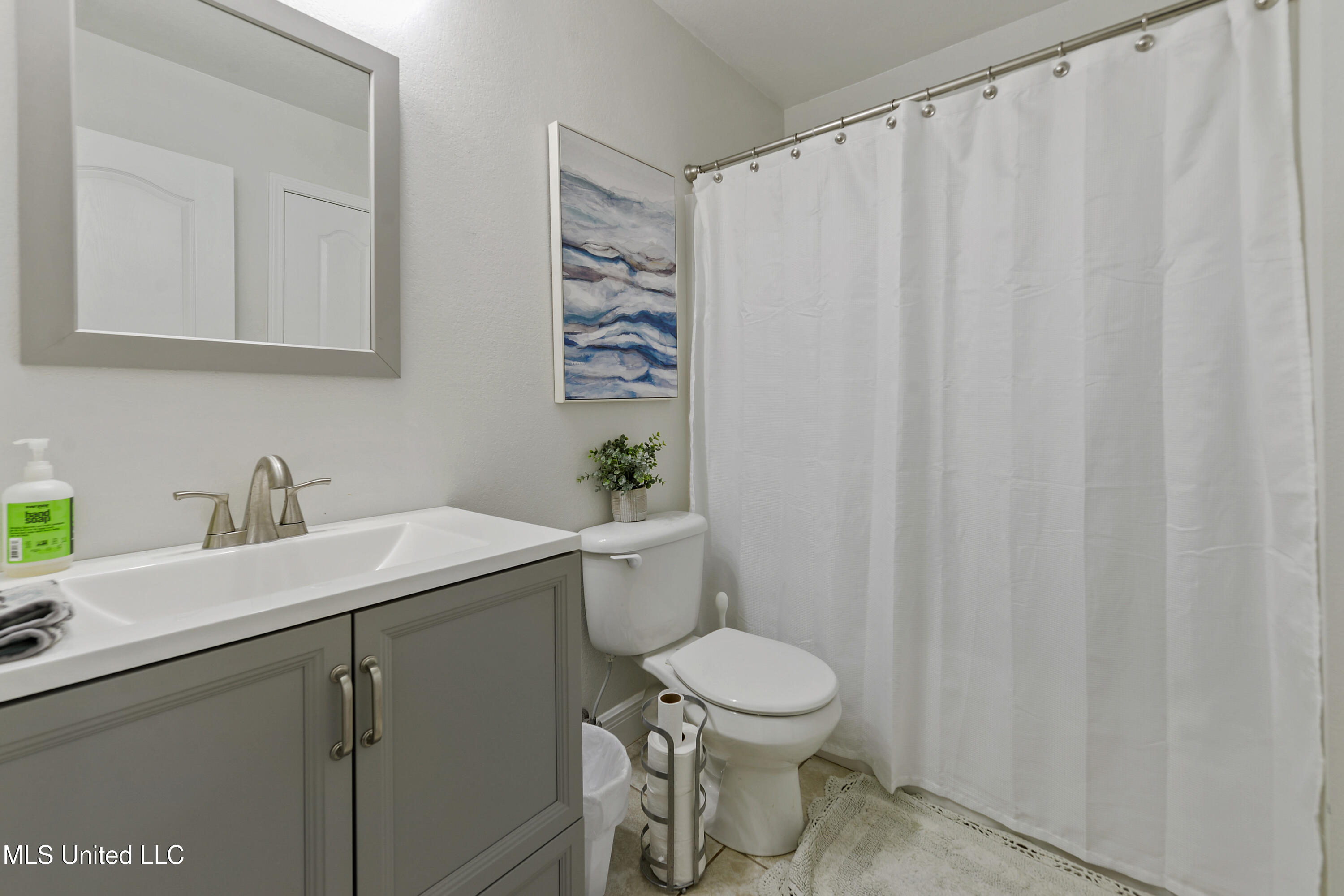22807 Alamosa Drive, Moss Point, Mississippi image 18