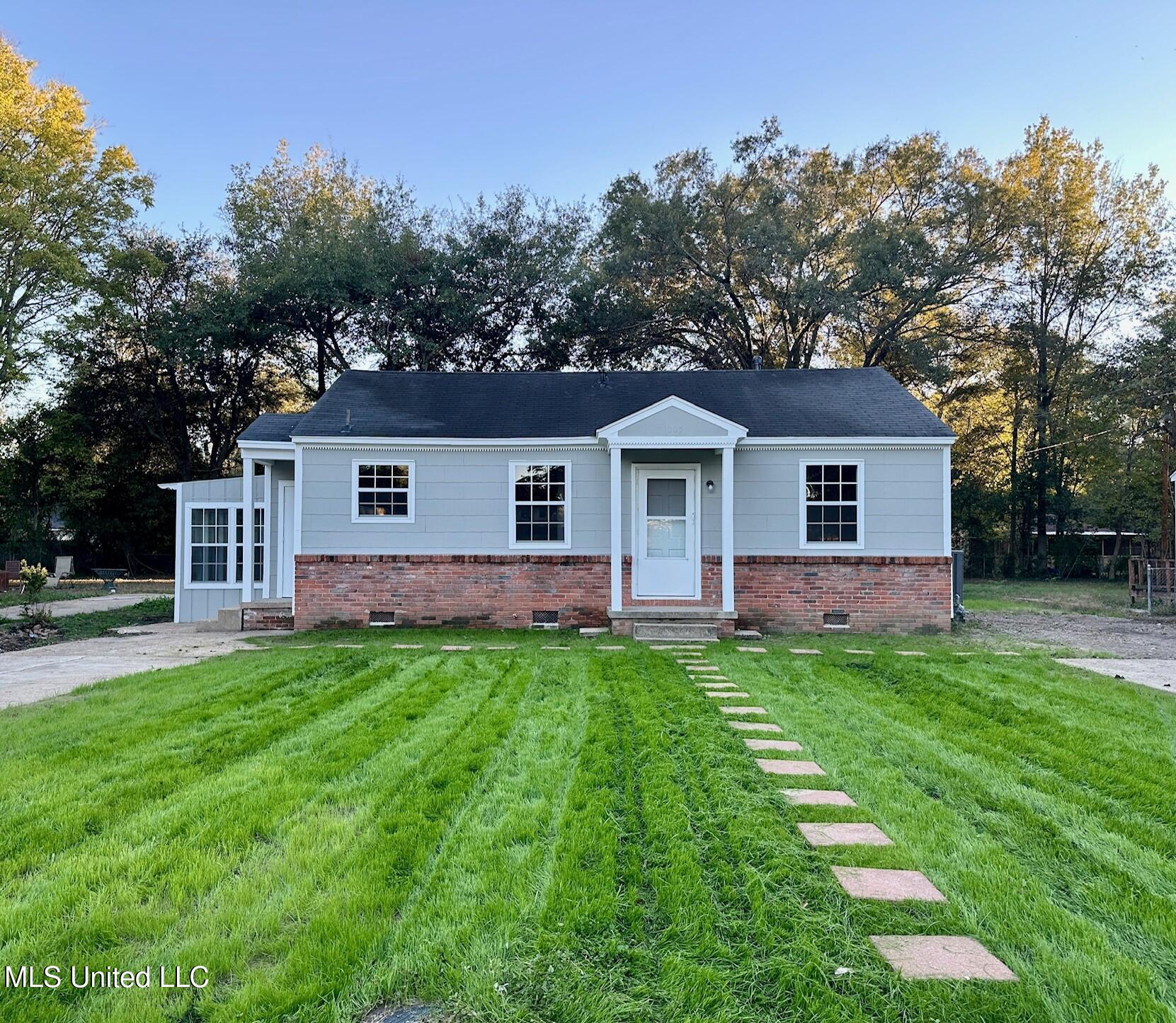 1007 Maple Street, Cleveland, Mississippi image 1