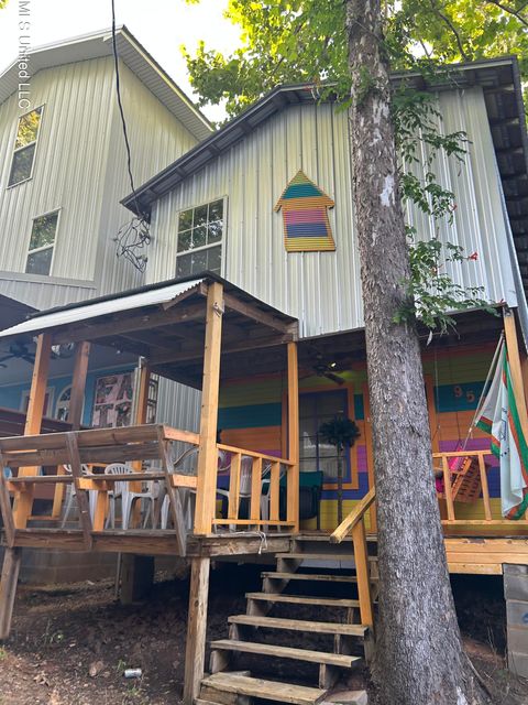 Homes For Sale - 16800 Hwy 21<br/> Philadelphia, MS 39350