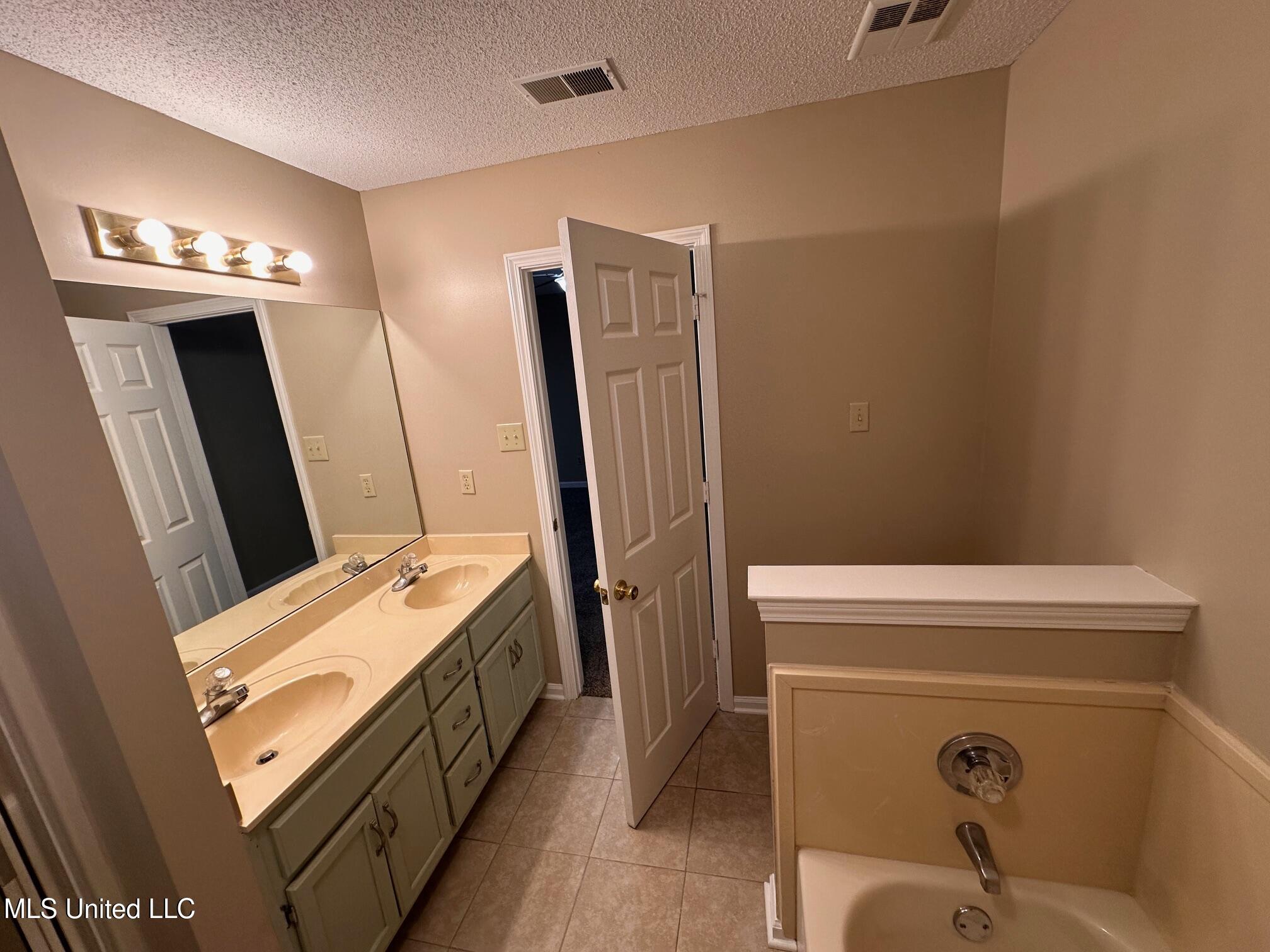 7807 S Chesterfield Drive, Southaven, Mississippi image 19