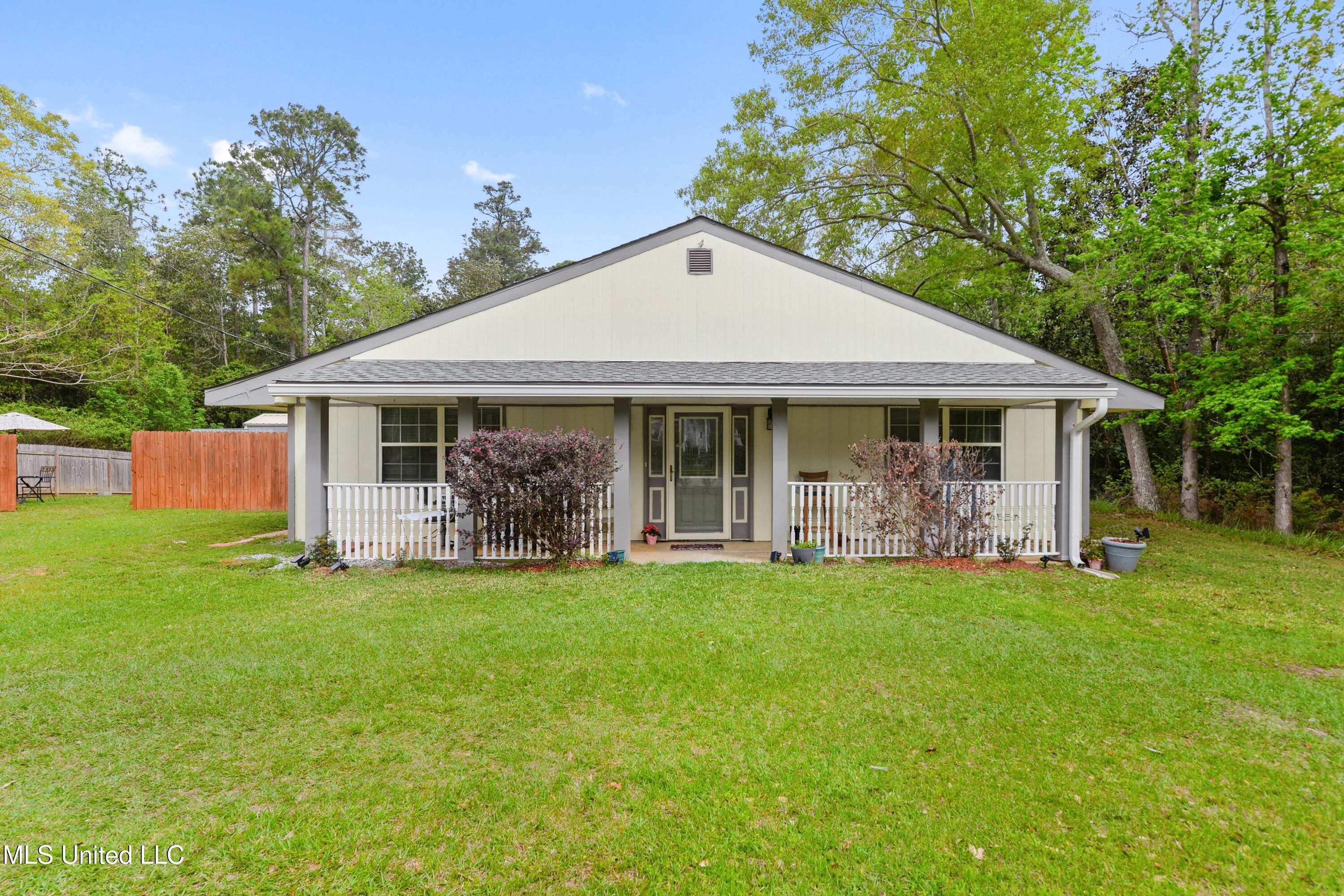 97169 Kapalama Drive, Diamondhead, Mississippi image 1