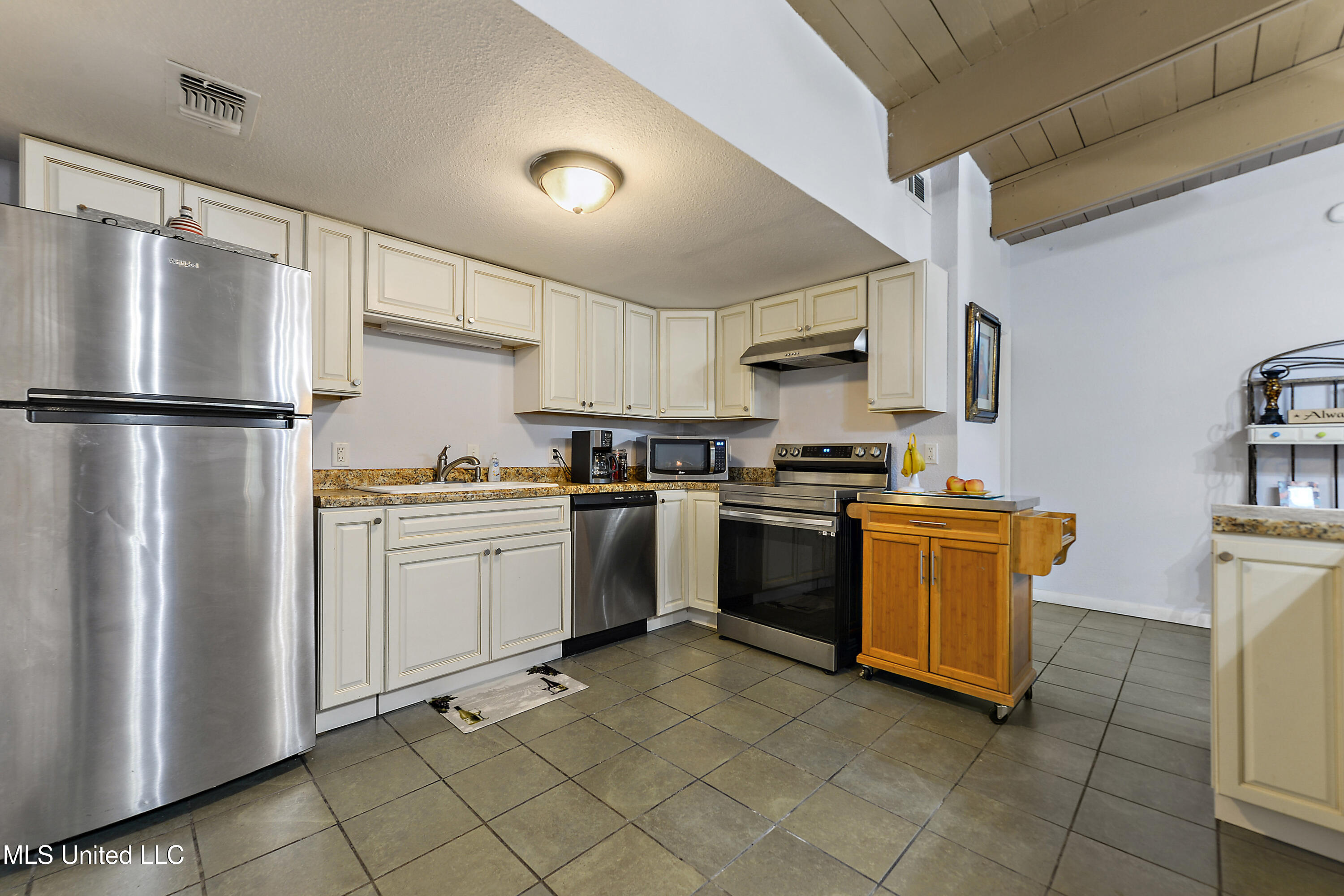 97169 Kapalama Drive, Diamondhead, Mississippi image 10