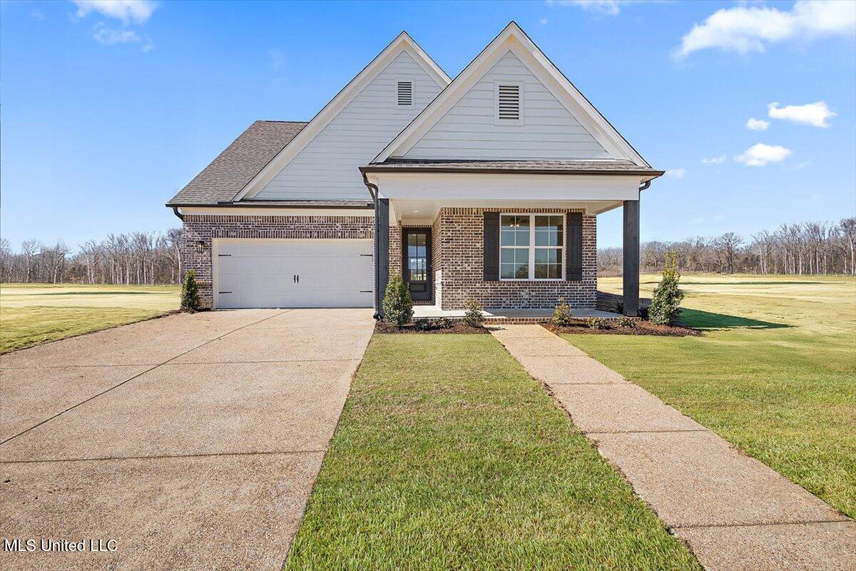 802 W Quitman Court, Nesbit, Mississippi image 3