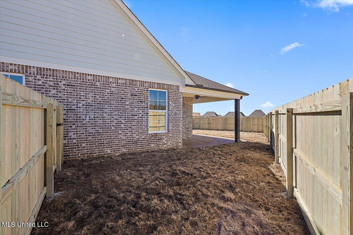 802 W Quitman Court, Nesbit, Mississippi image 32