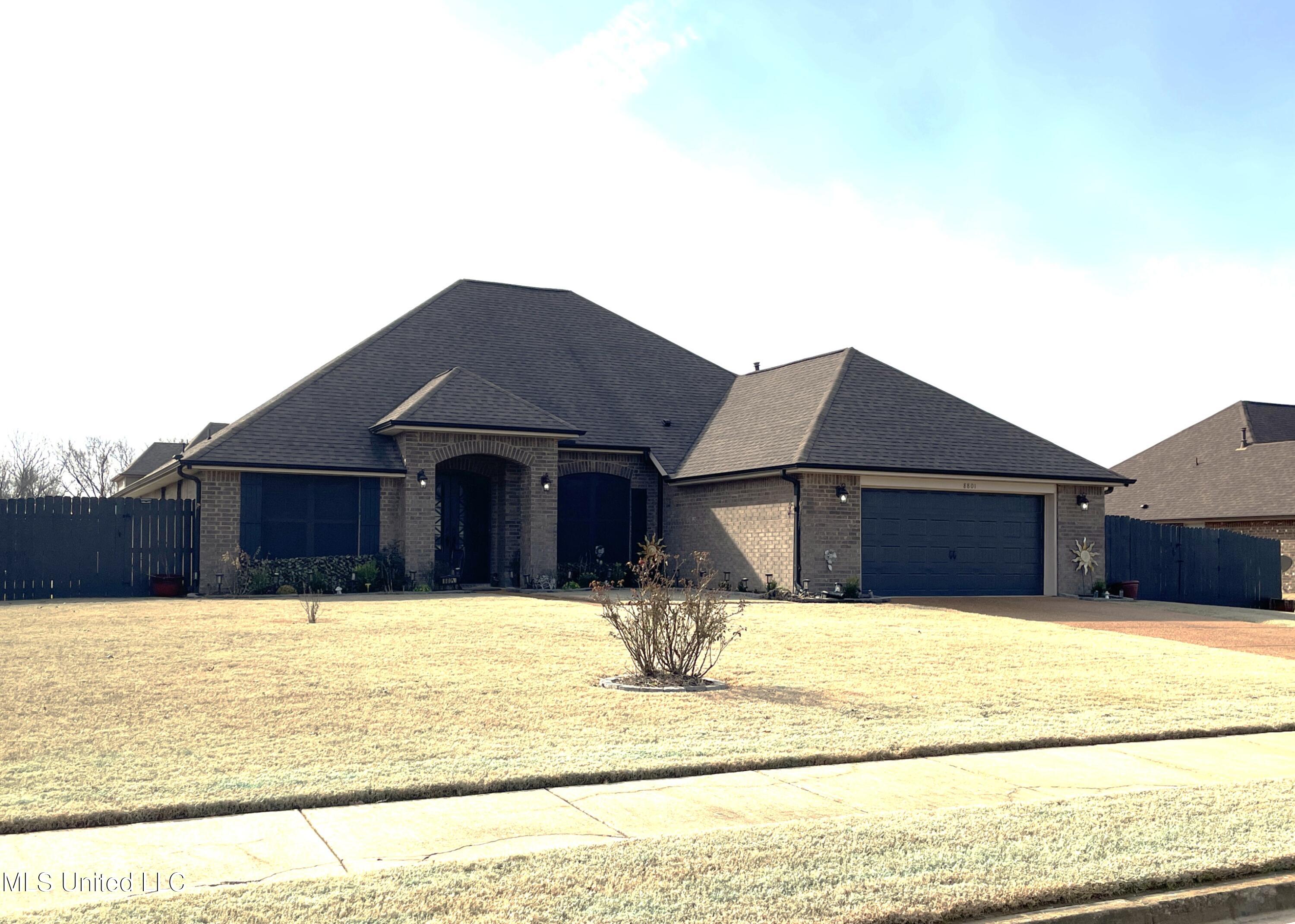 8801 N Courtly Circle, Olive Branch, Mississippi image 22