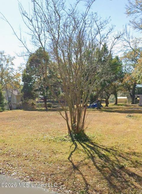 Vacant Land For Sale - 606 Bienville Avenue<br/> Pascagoula, MS 39567