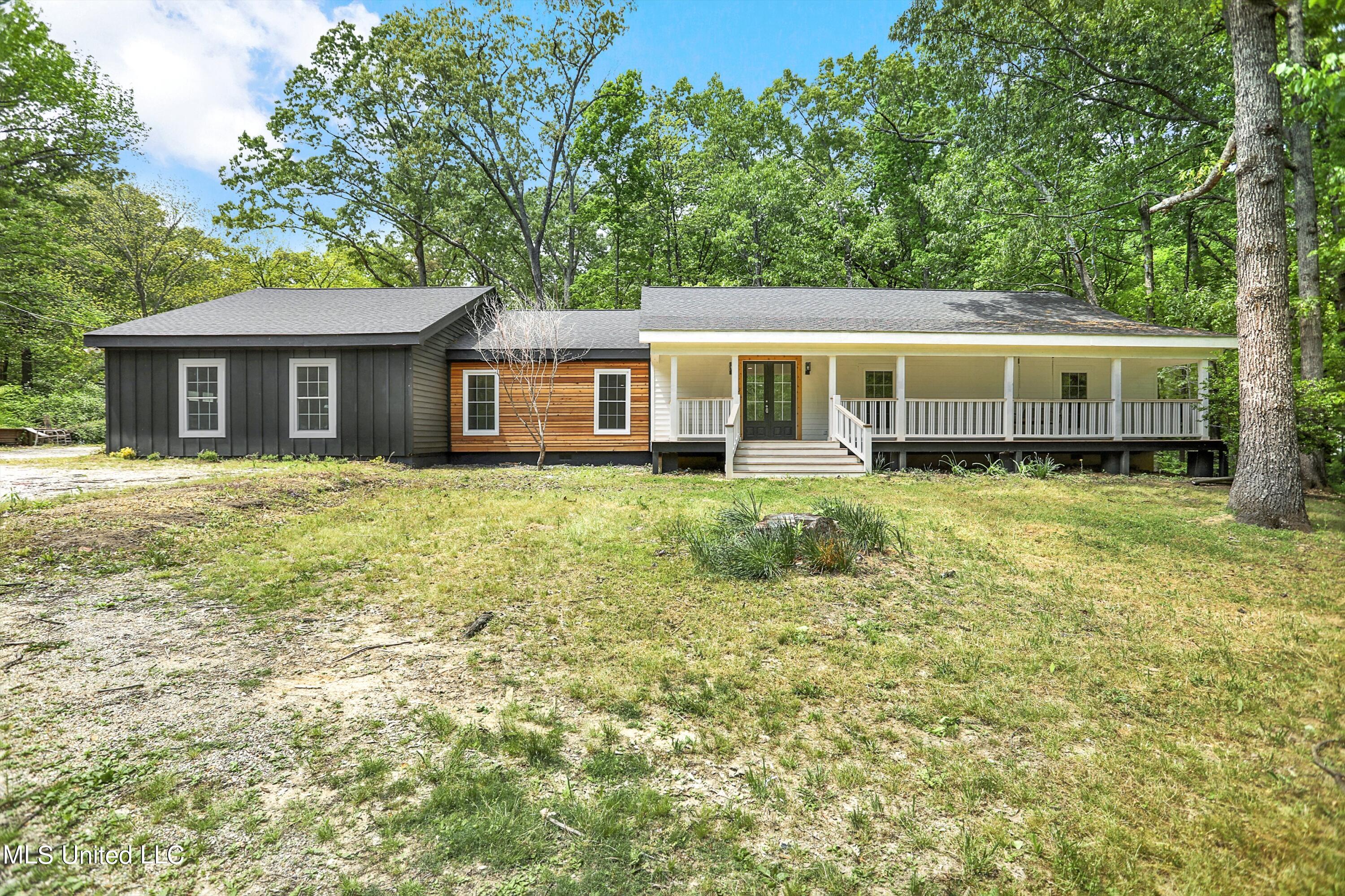 4451 Gwyck Road, Olive Branch, Mississippi image 2