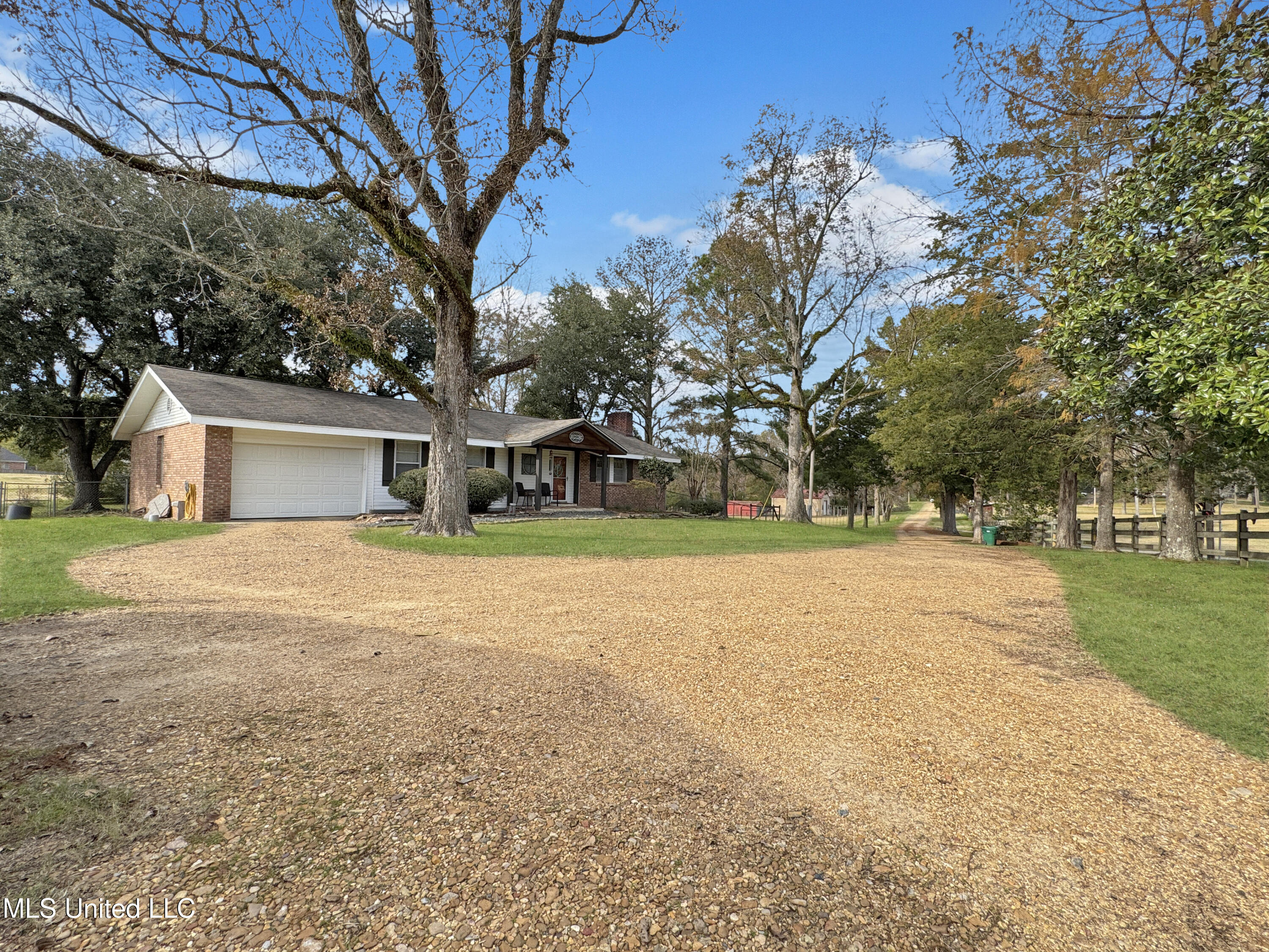 4505 Old Jackson Road, Terry, Mississippi image 3