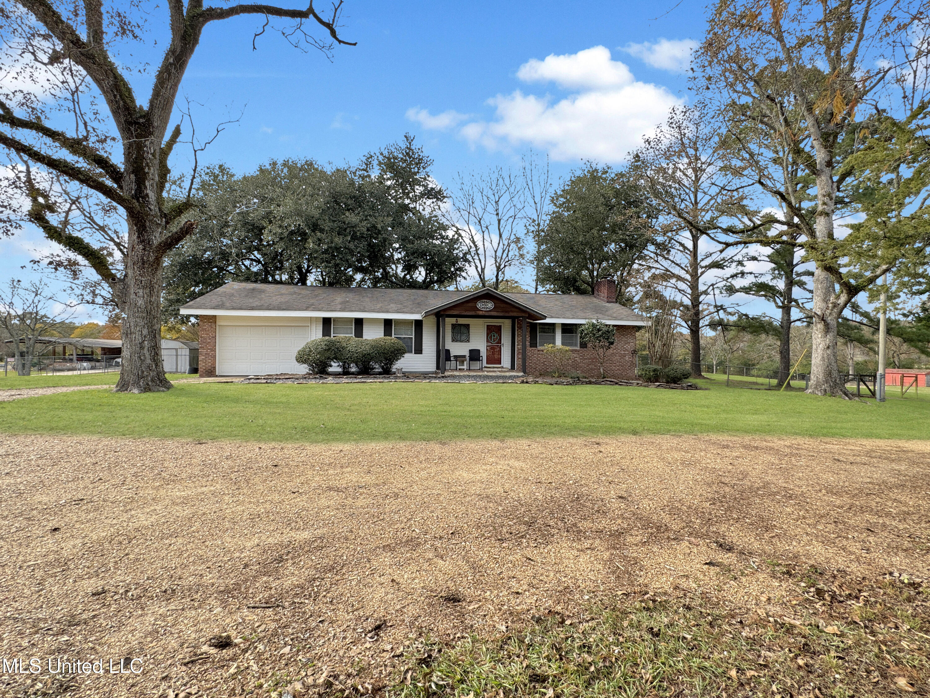 4505 Old Jackson Road, Terry, Mississippi image 1