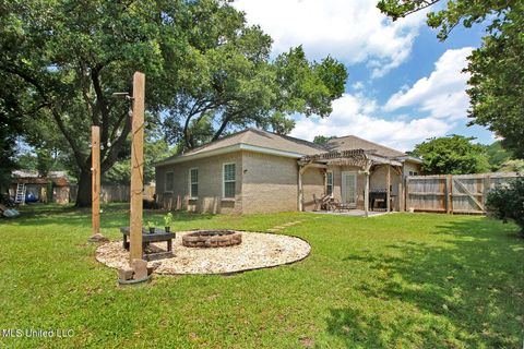 Single Family Residence in Ocean Springs MS 8113 Rue Hollifield 23.jpg