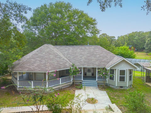 Homes For Sale - 42 Boone Road<br/> Perkinston, MS 39573