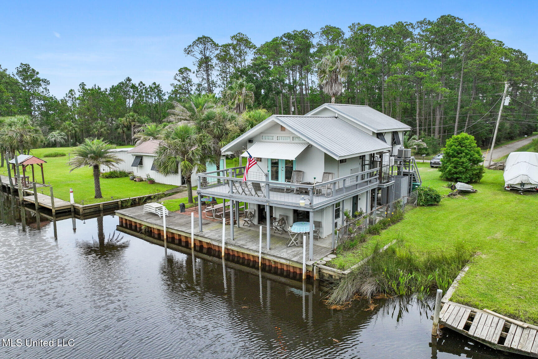 10253 Avenue D, Bay Saint Louis, Mississippi image 1