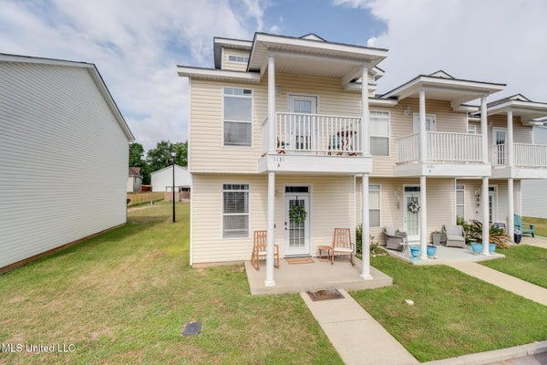 1131 CENTURY OAKS DR, GULFPORT, MS 39507 - Image 65d2463dd948efcfe2b1be2e02c09346/795316192