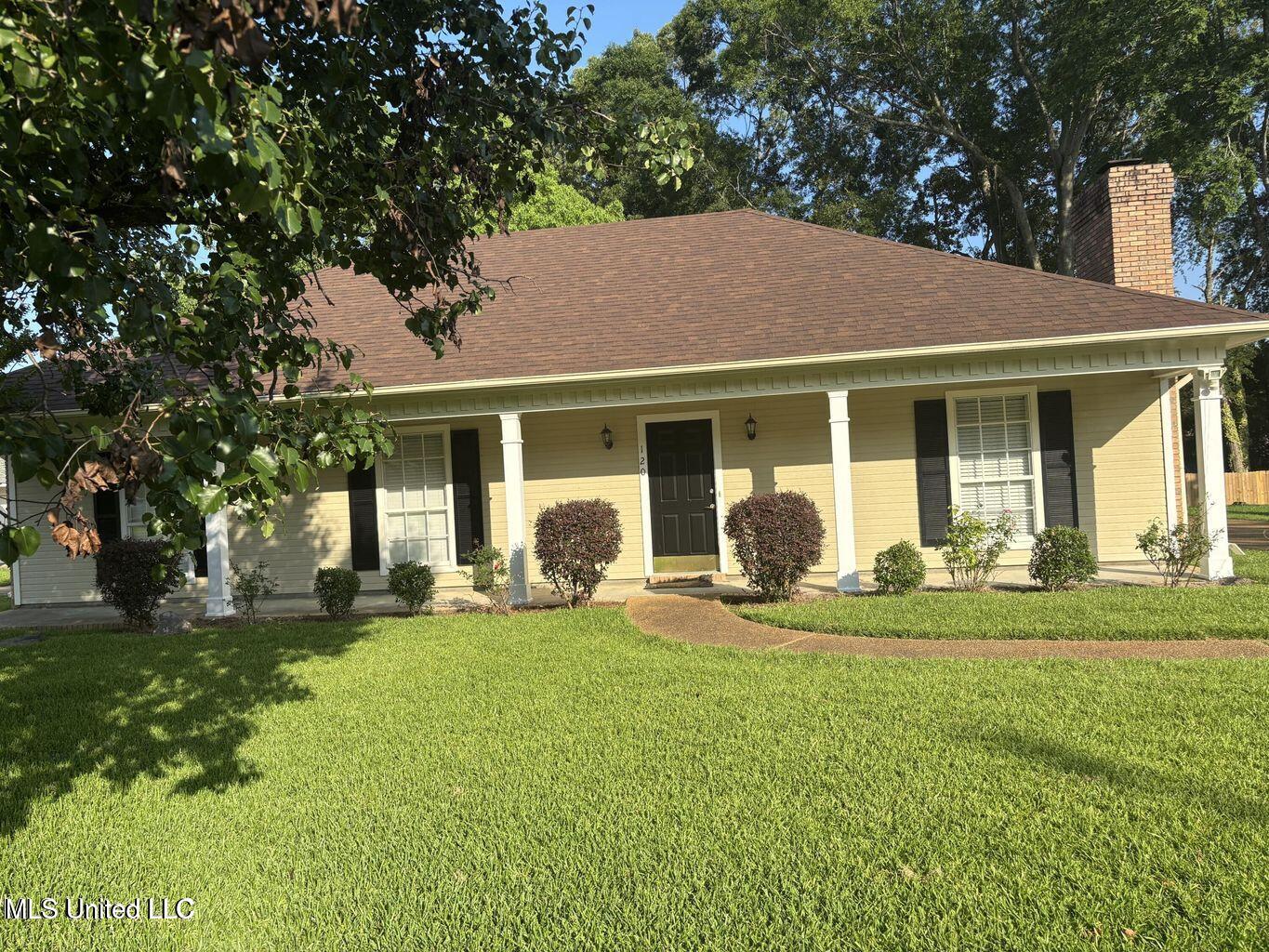 120 Glenwood Drive, Madison, Mississippi image 2