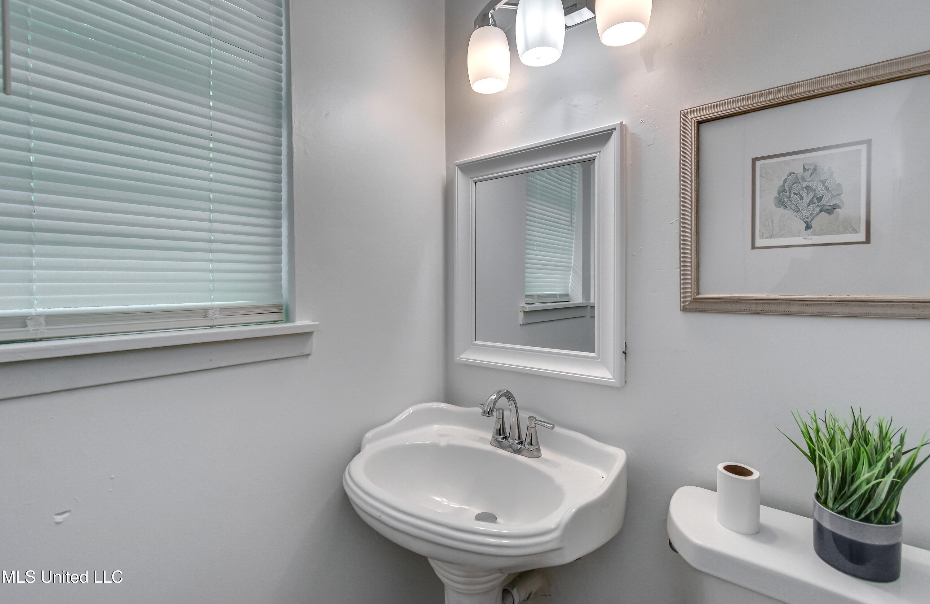 Jackson, Mississippi 39209, United States, 3 Bedrooms Bedrooms, ,2 BathroomsBathrooms,Residential,Active,185796