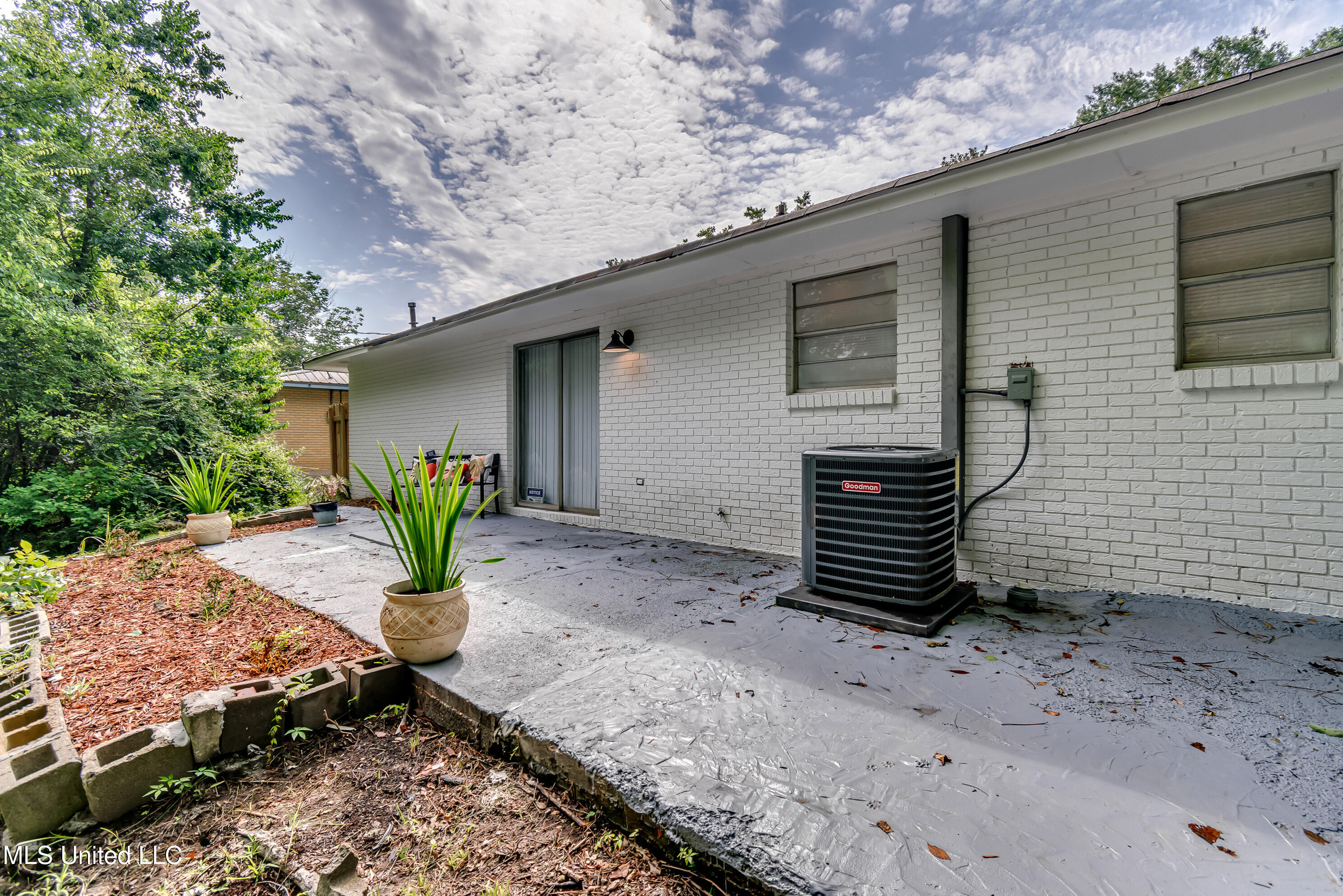 Jackson, Mississippi 39209, United States, 3 Bedrooms Bedrooms, ,2 BathroomsBathrooms,Residential,Active,185796