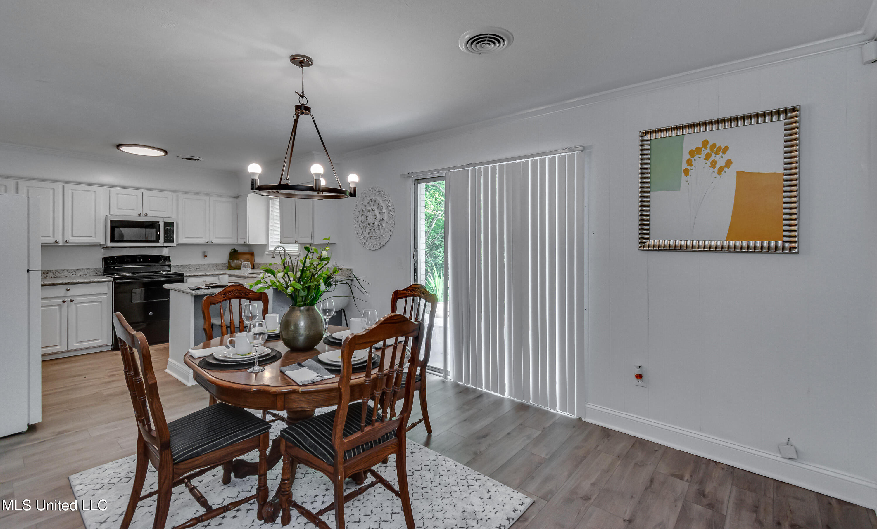 Jackson, Mississippi 39209, United States, 3 Bedrooms Bedrooms, ,2 BathroomsBathrooms,Residential,Active,185796