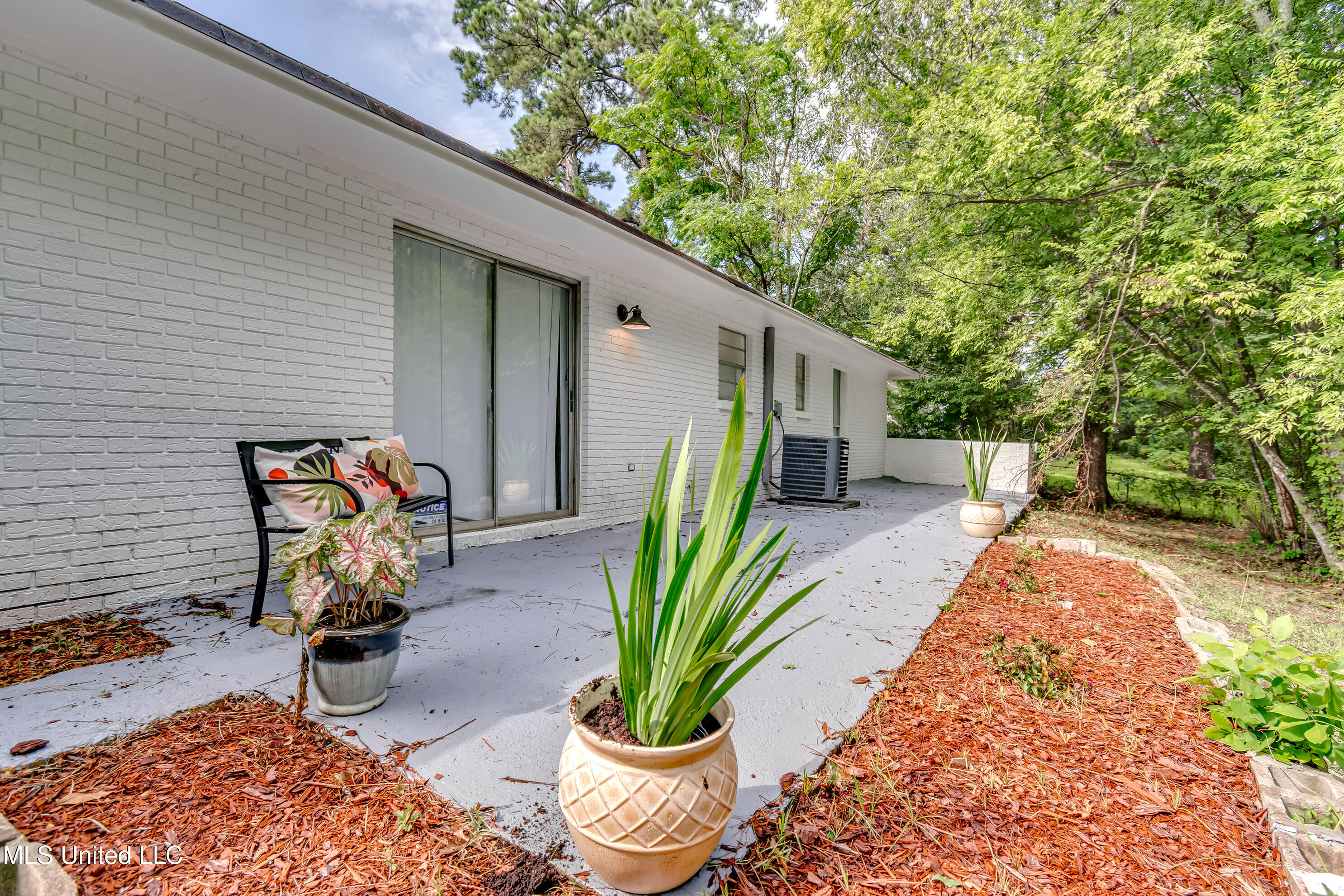 Jackson, Mississippi 39209, United States, 3 Bedrooms Bedrooms, ,2 BathroomsBathrooms,Residential,Active,185796