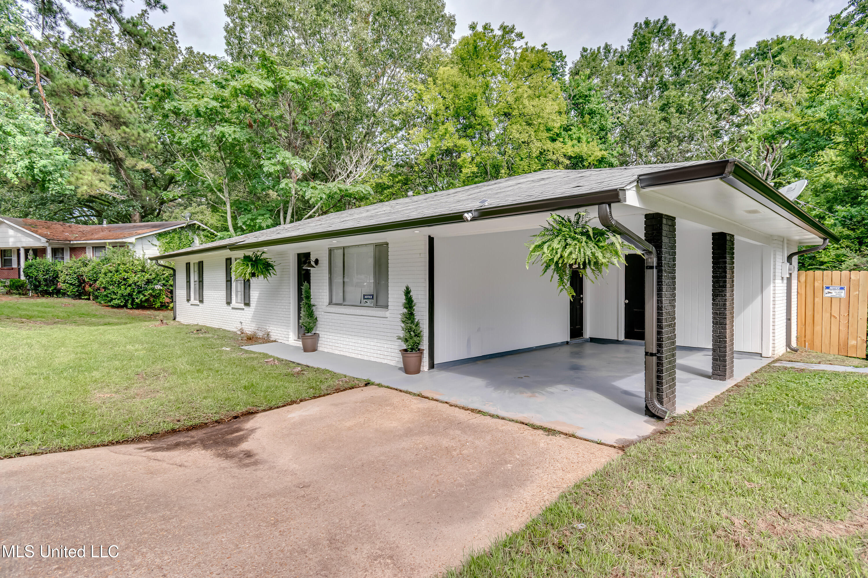 Jackson, Mississippi 39209, United States, 3 Bedrooms Bedrooms, ,2 BathroomsBathrooms,Residential,Active,185796