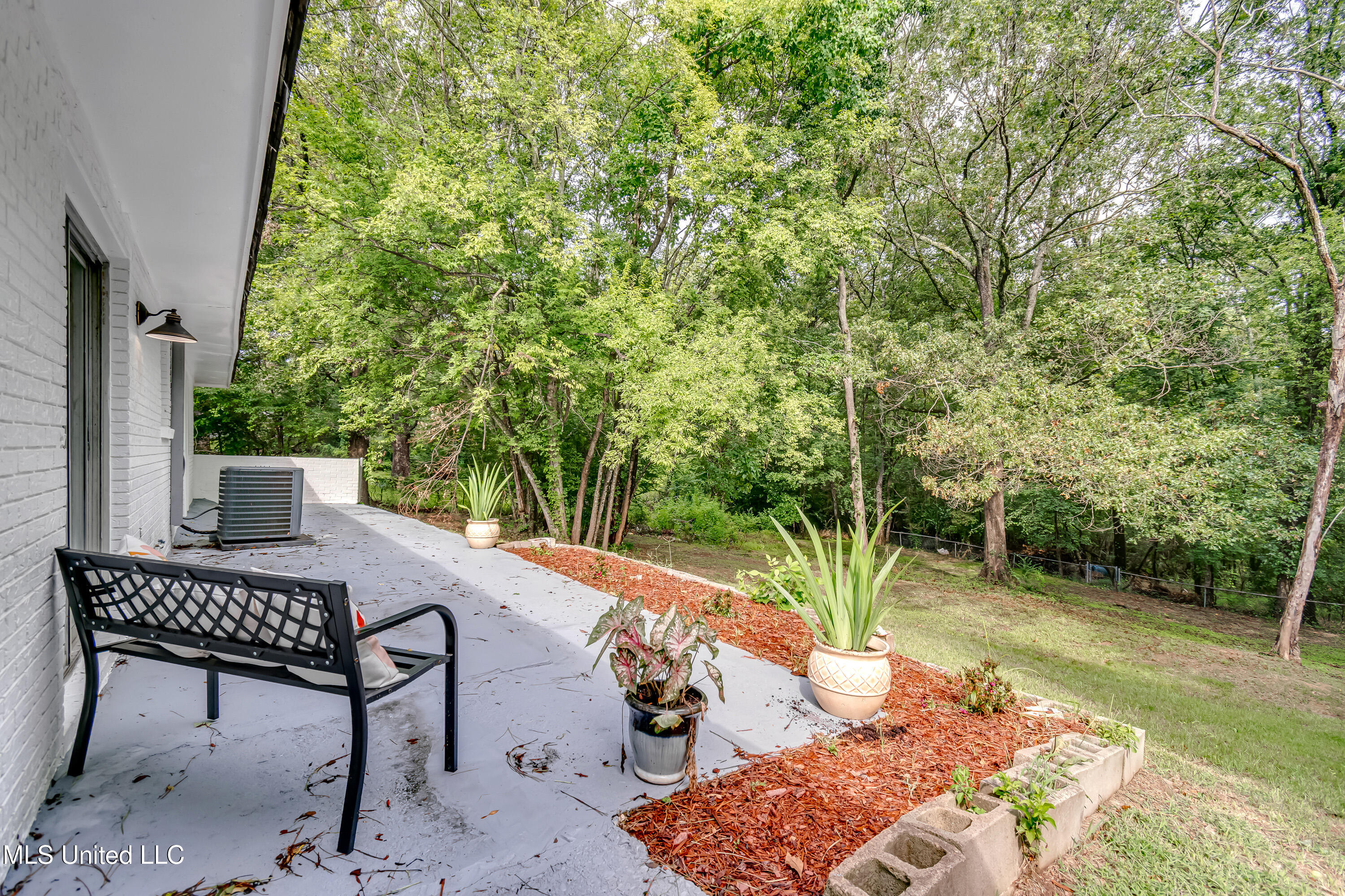 Jackson, Mississippi 39209, United States, 3 Bedrooms Bedrooms, ,2 BathroomsBathrooms,Residential,Active,185796