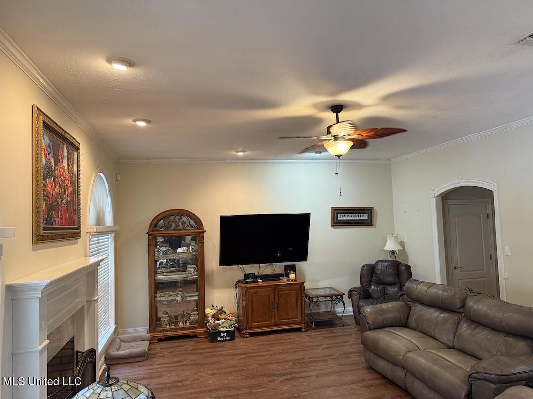1208 Dr. Campbell Drive, Wiggins, Mississippi image 4