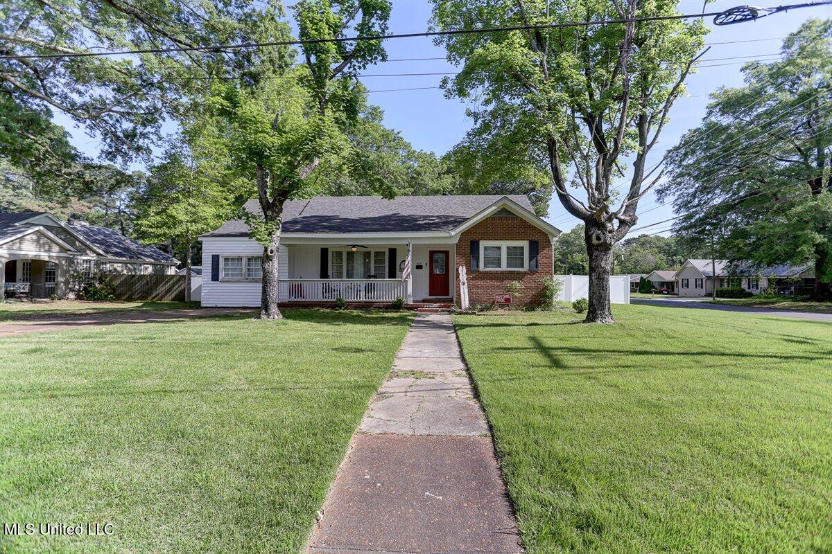 220 Mckie Street, Senatobia, Mississippi image 2
