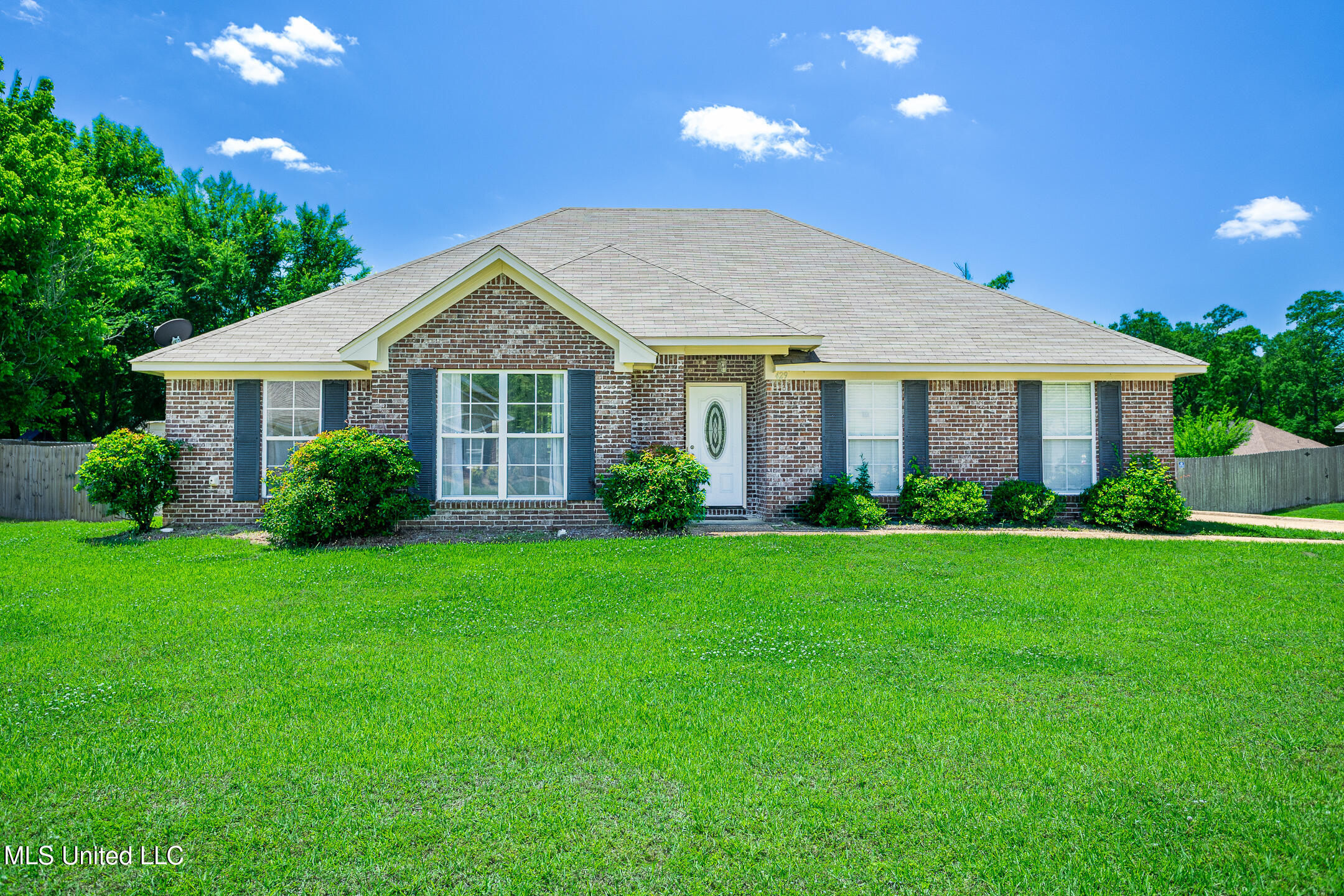 429 Pecan Circle, Brandon, Mississippi image 1