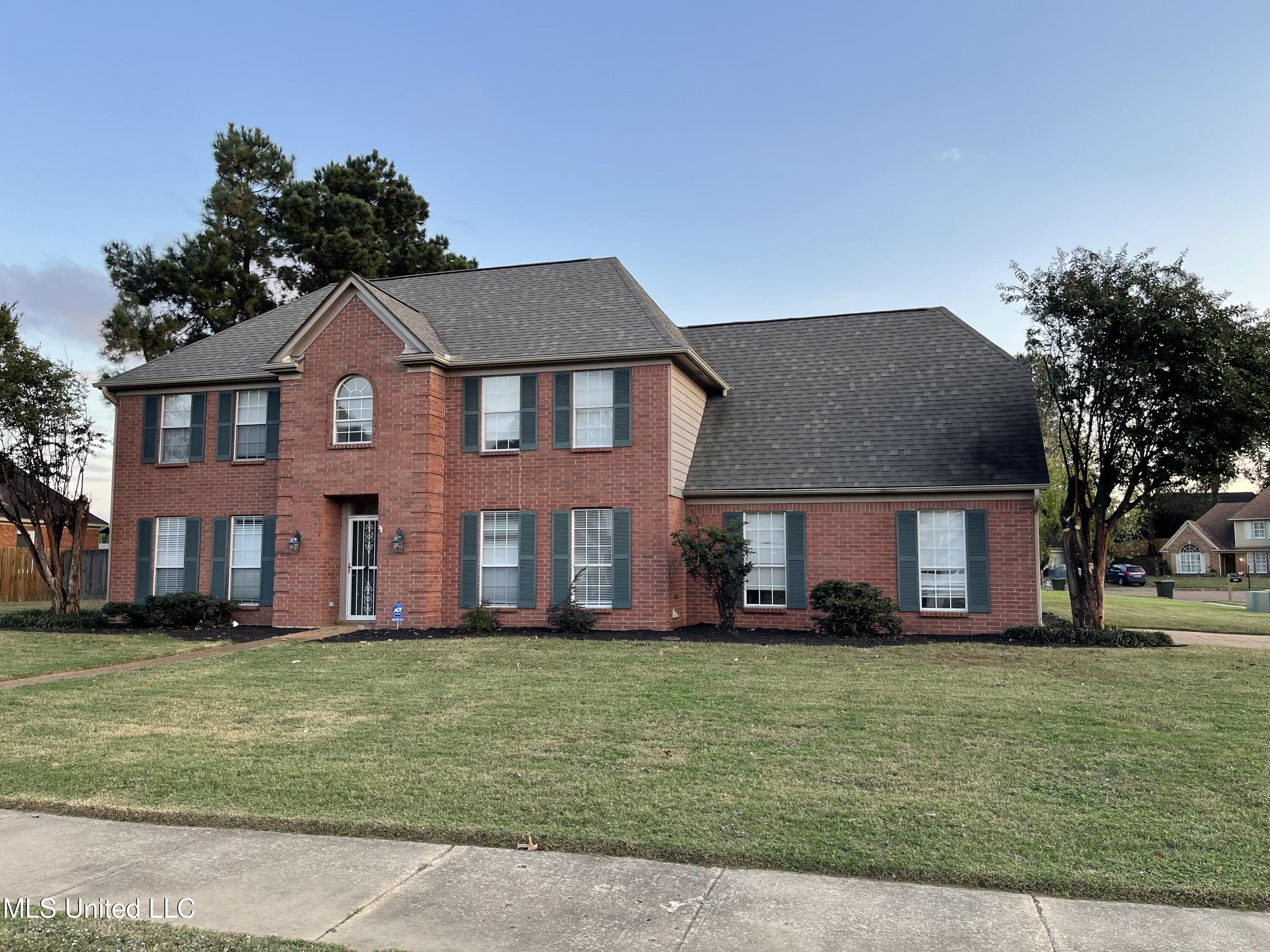 6421 Daybreak Drive, Bartlett, Tennessee image 1