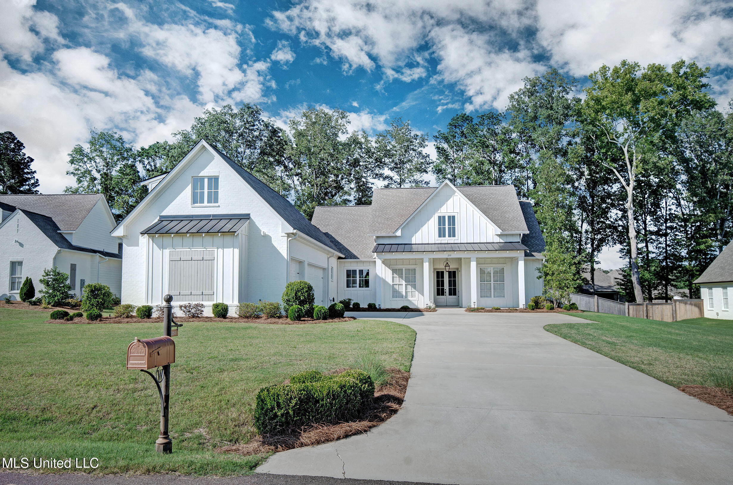 251 Westlake Circle, Madison, Mississippi image 1